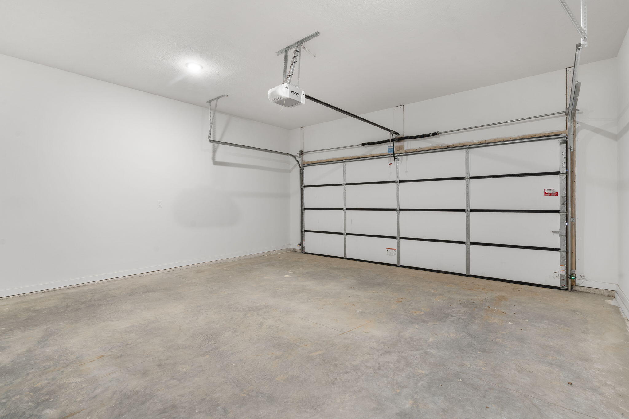 635 East Vivian Street Property Photo 30