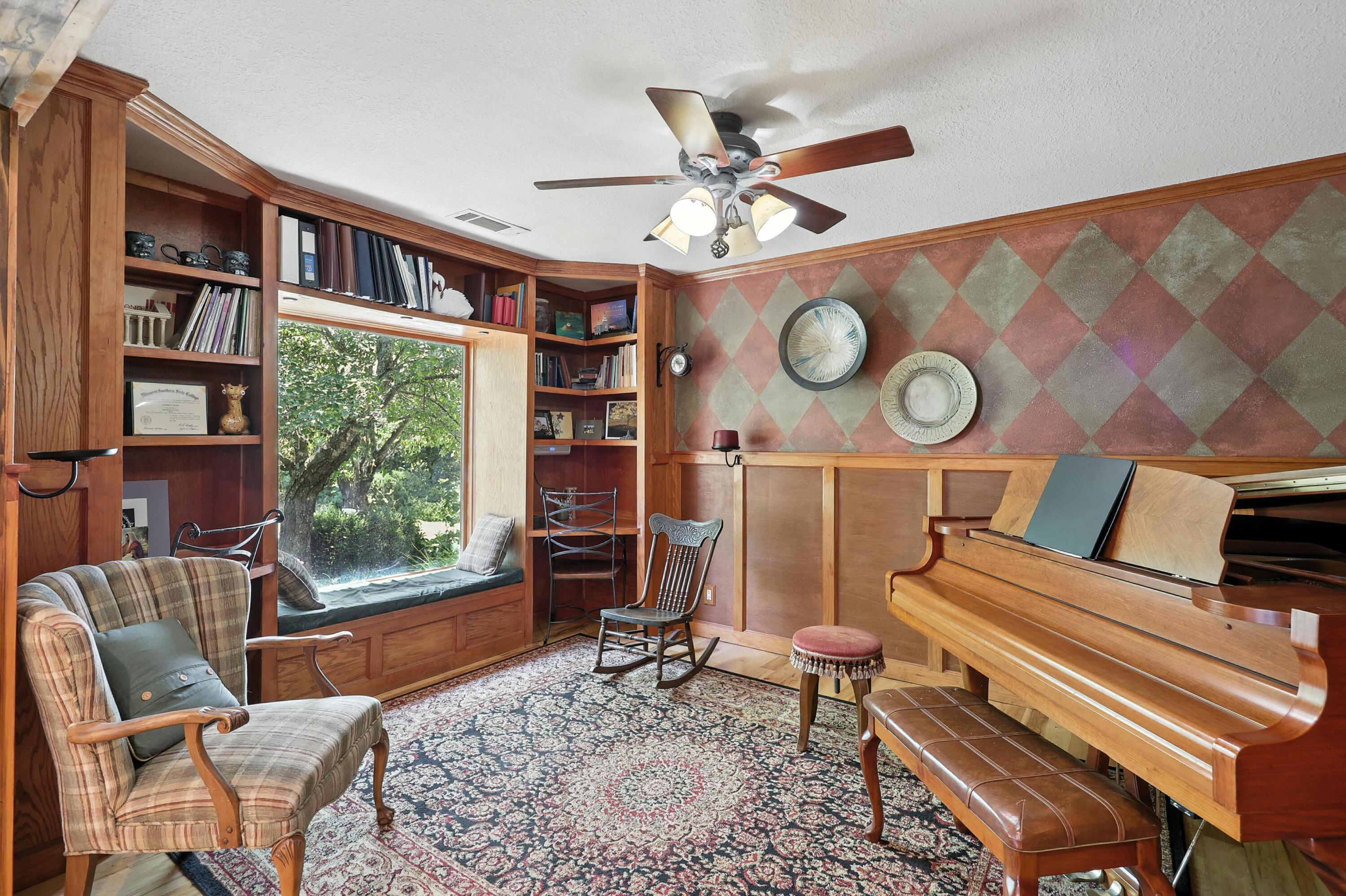 21078 Colt Lane Property Photo 7