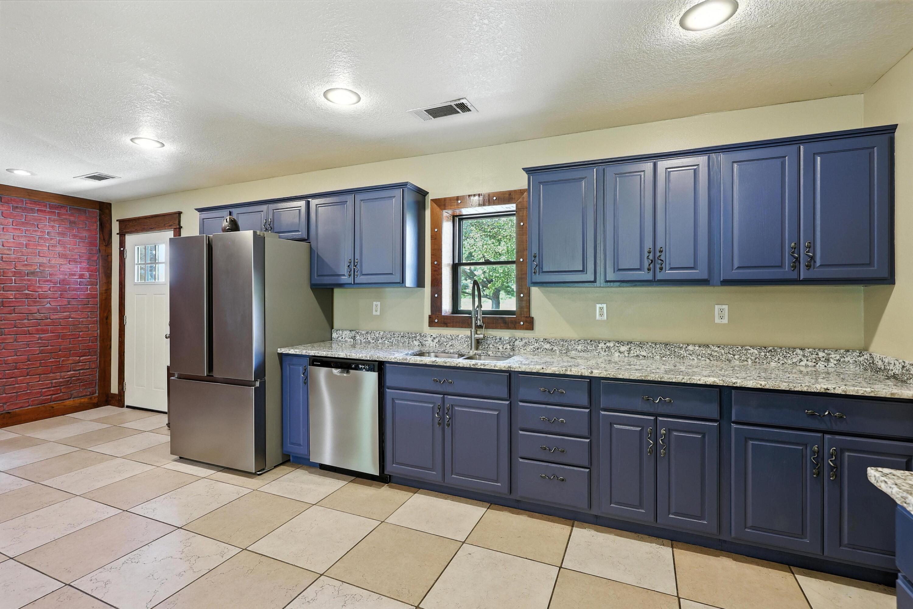 21078 Colt Lane Property Photo 15