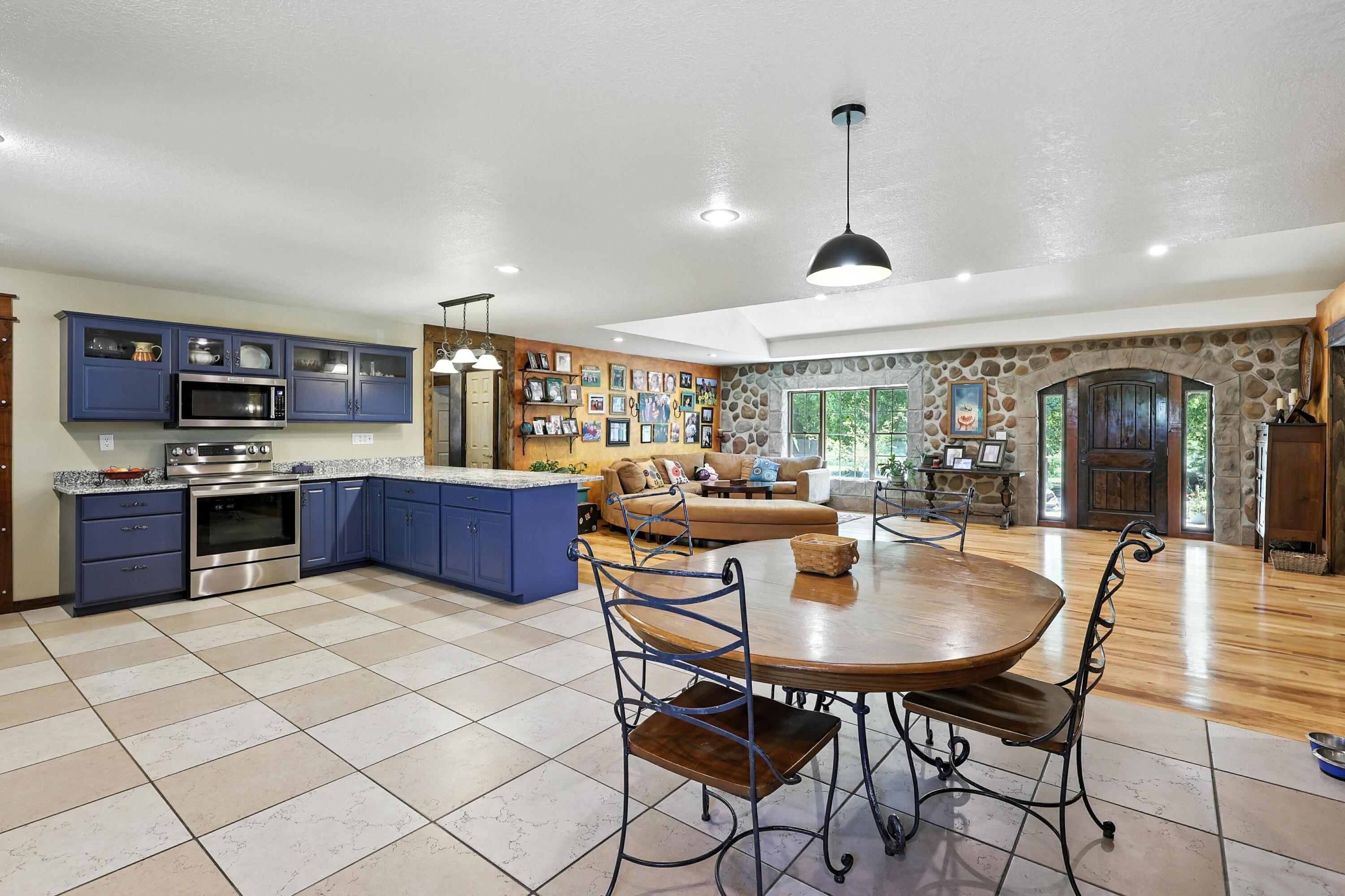 21078 Colt Lane Property Photo 17