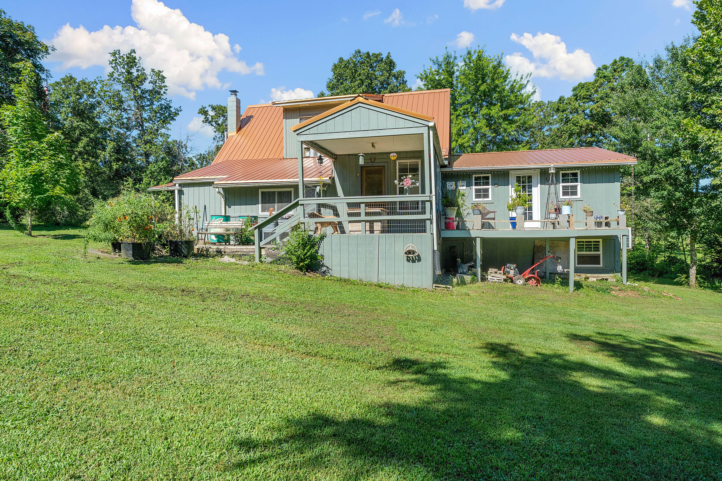475 Grand Lane Property Photo 2
