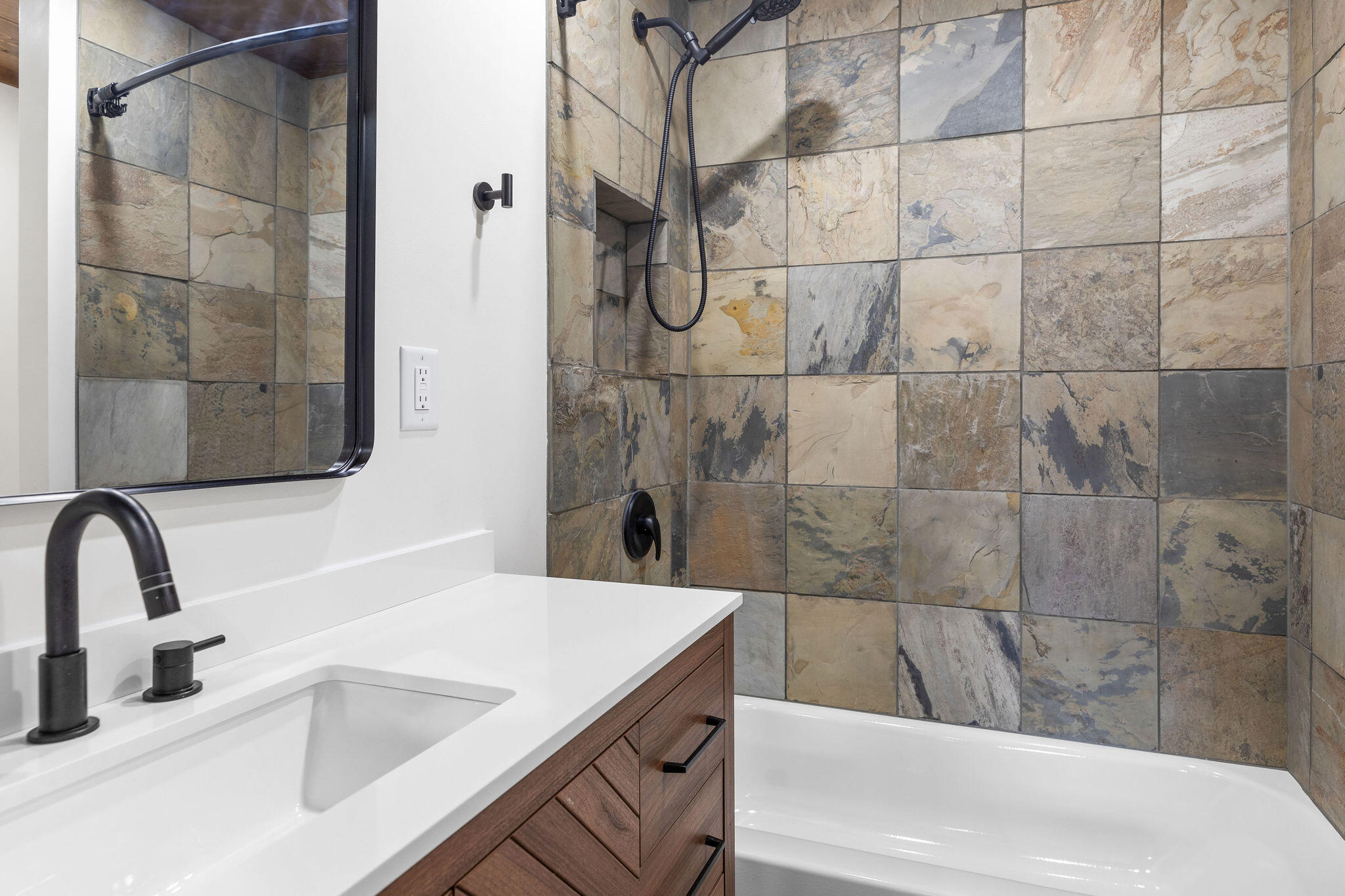 131 Mineral Court Property Photo 18