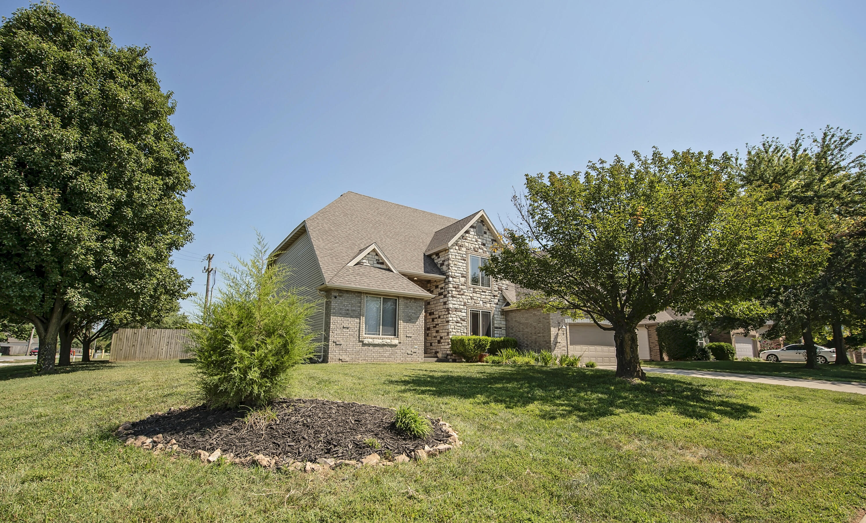 1529 West Maplewood Street Property Photo 1