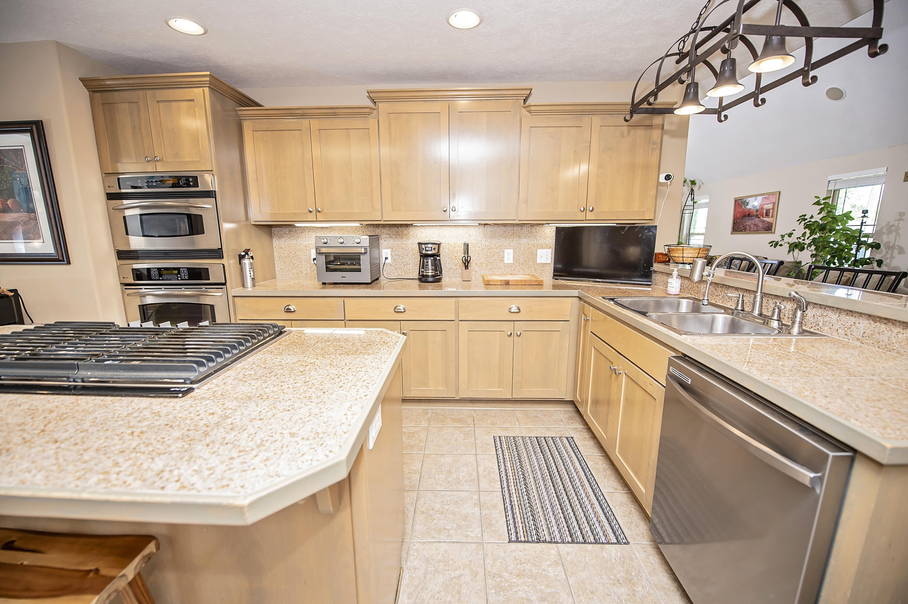 1529 West Maplewood Street Property Photo 26