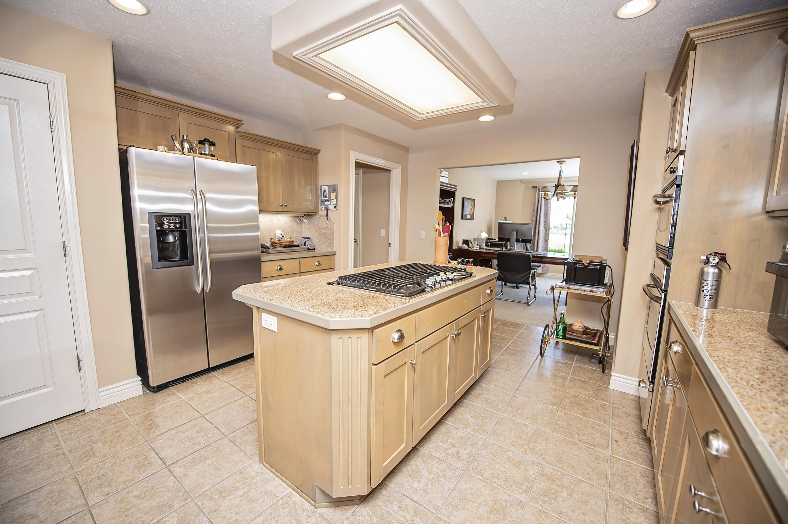 1529 West Maplewood Street Property Photo 28