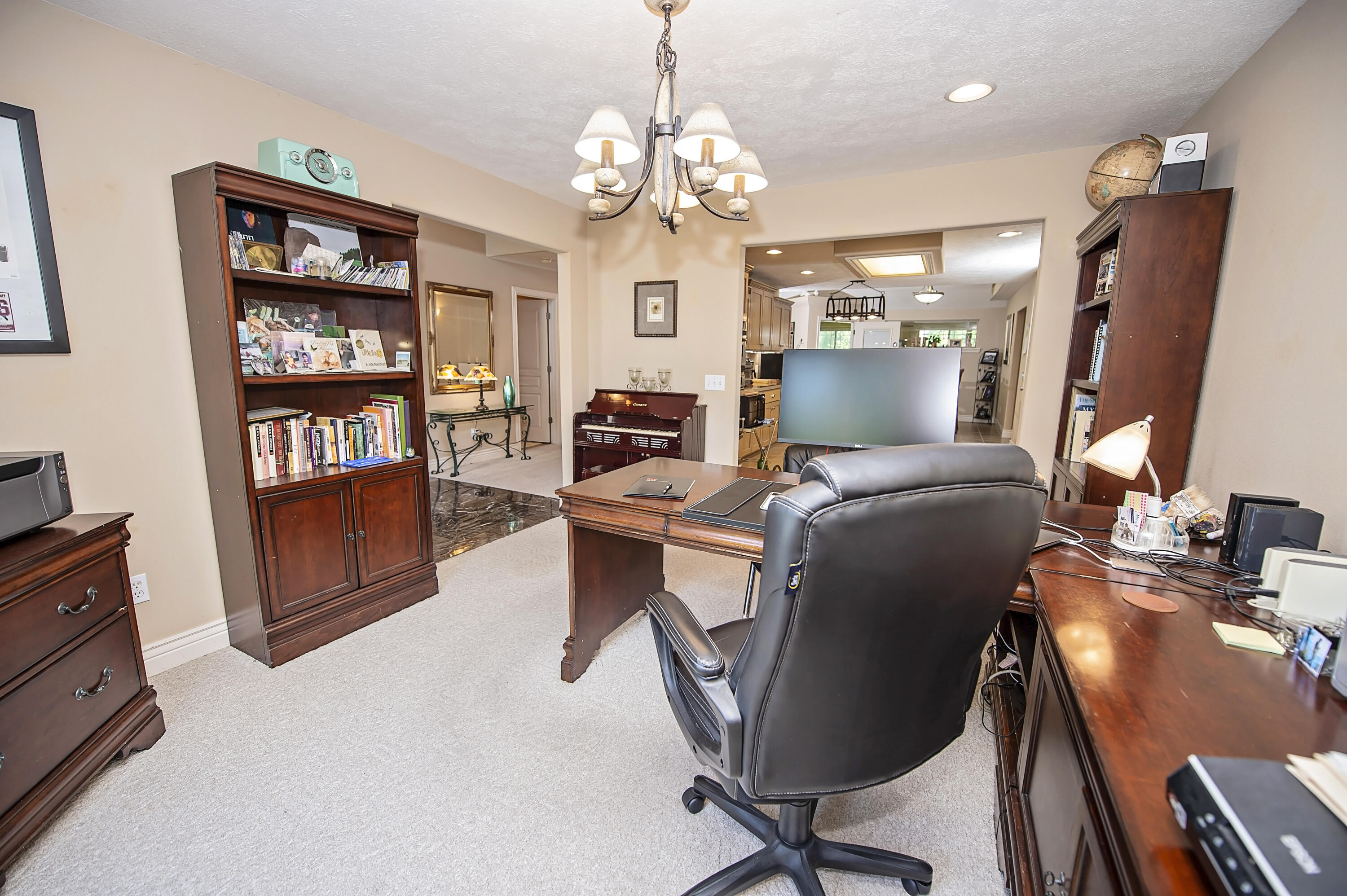 1529 West Maplewood Street Property Photo 37