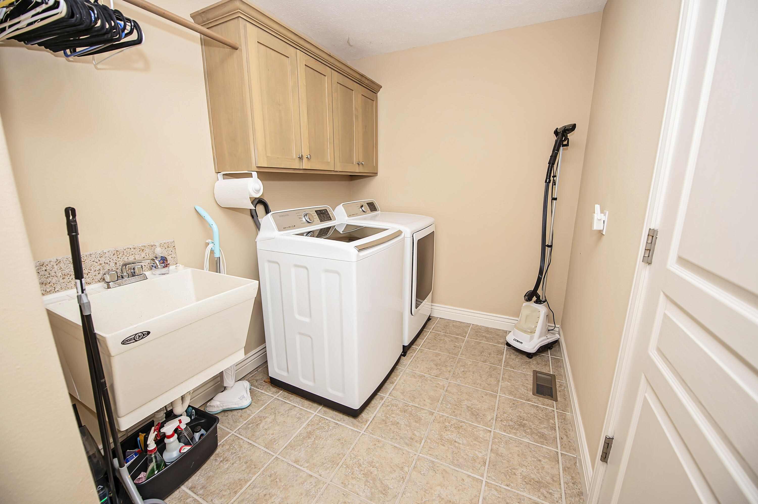 1529 West Maplewood Street Property Photo 38