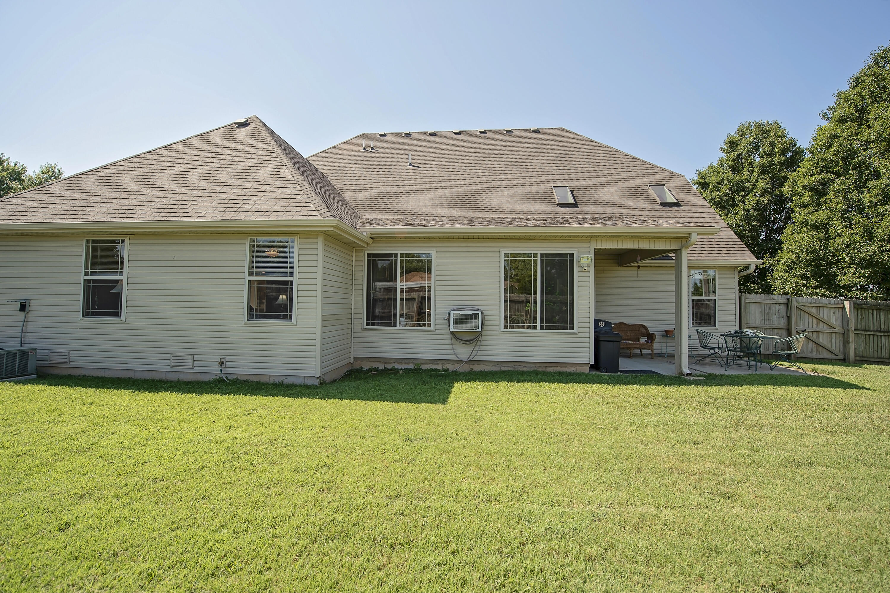 1529 West Maplewood Street Property Photo 94