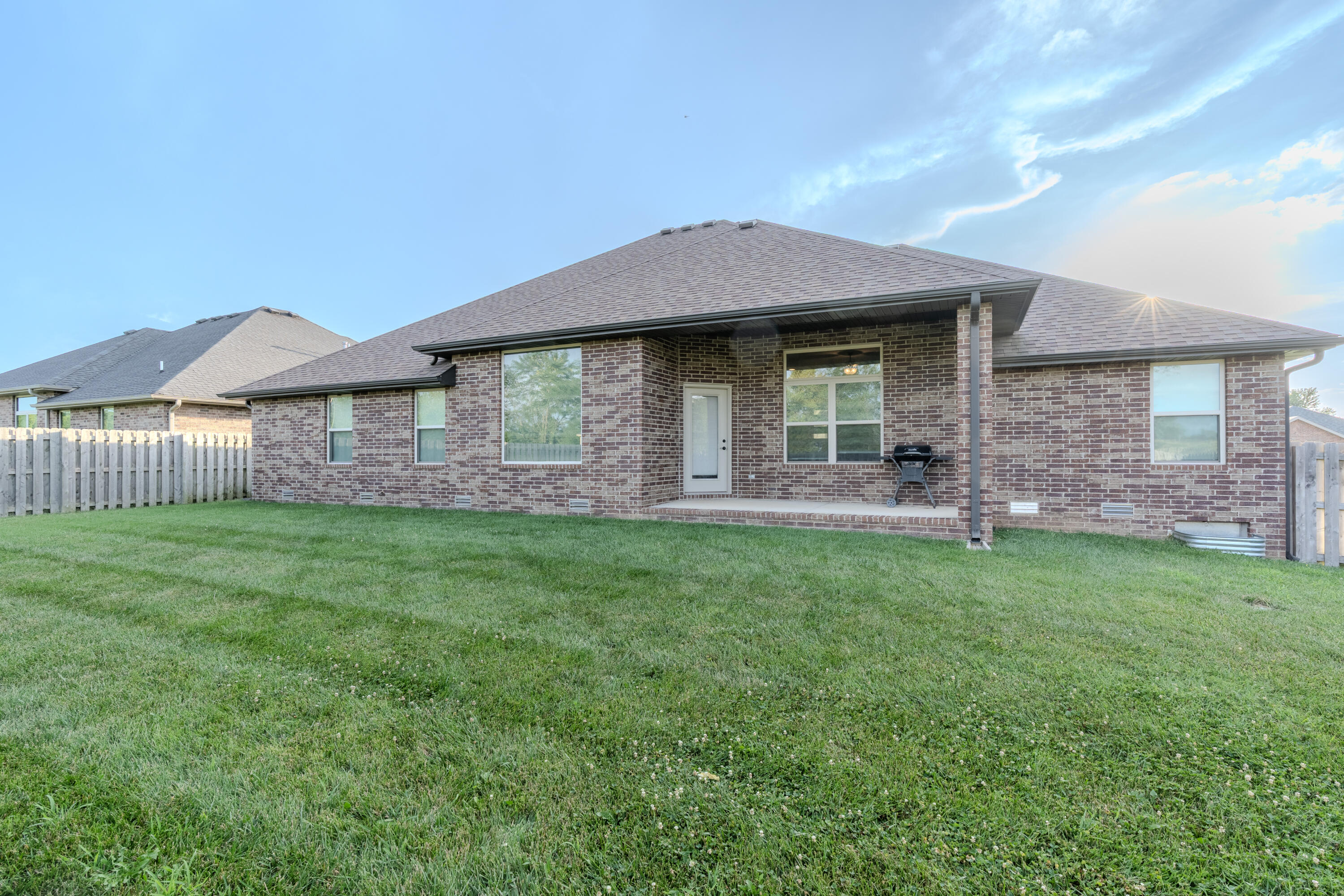 3764 North Huntington Avenue Property Photo 16