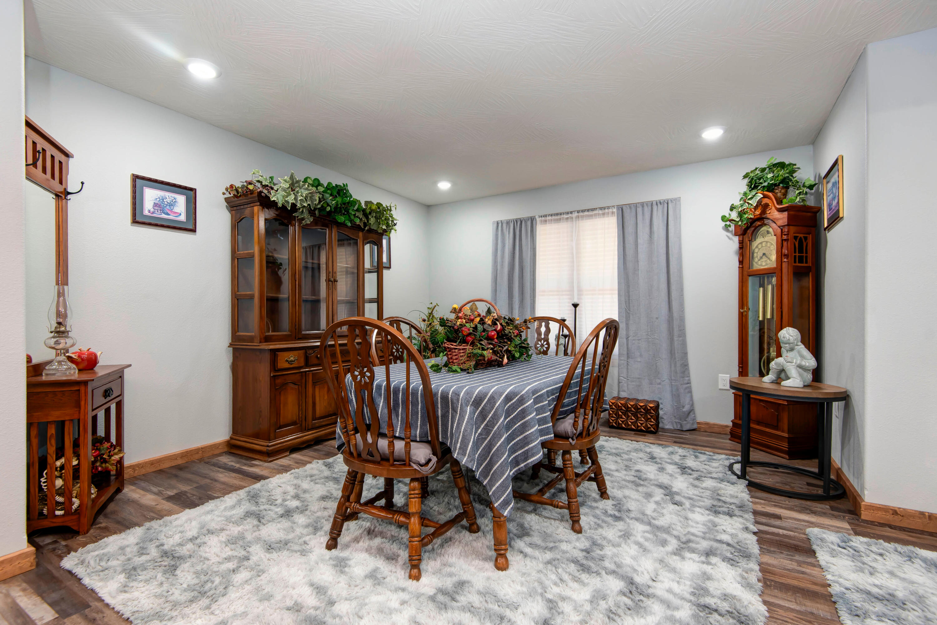 183 Sunshine Avenue Property Photo 6