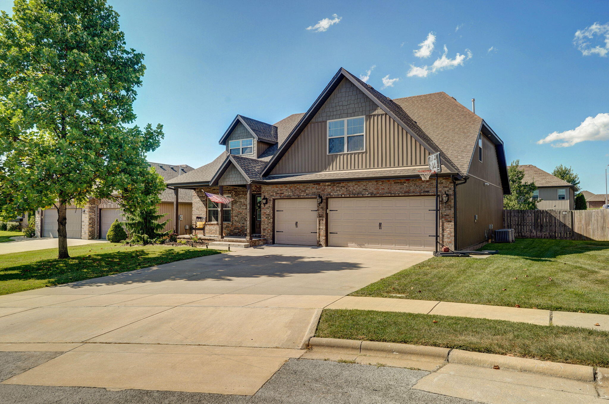 813 East Romeo Court Property Photo 2