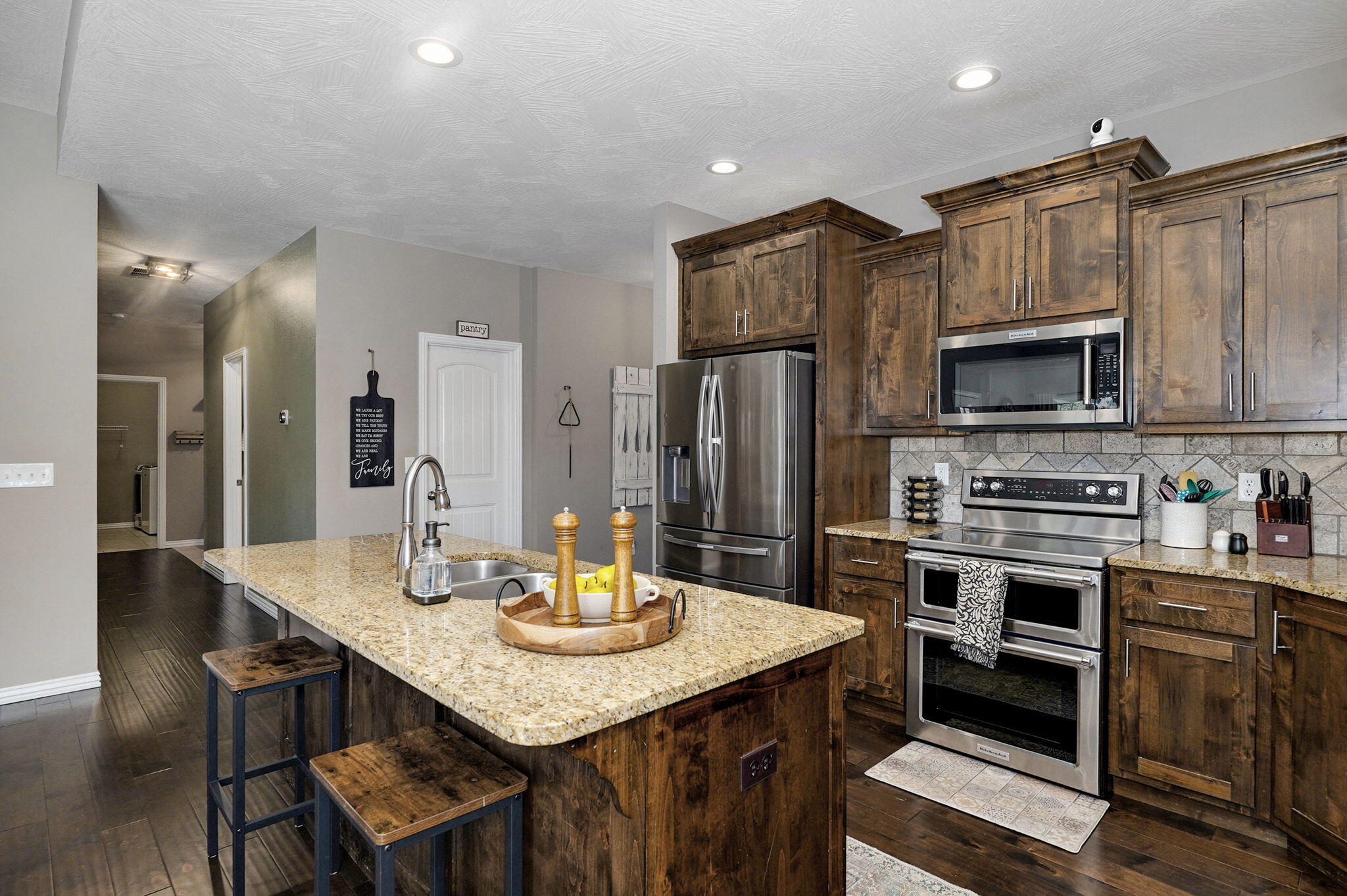 813 East Romeo Court Property Photo 10