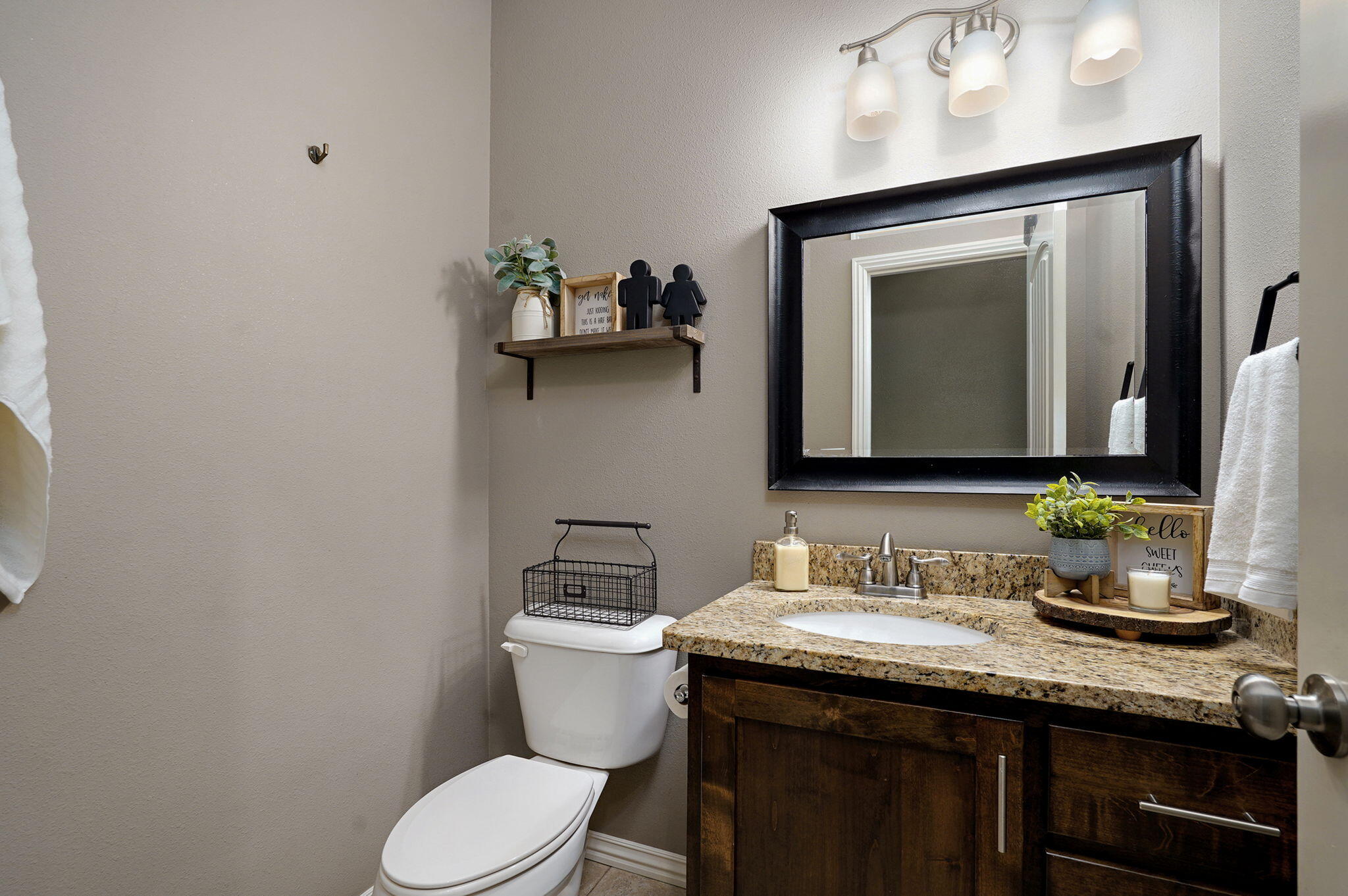 813 East Romeo Court Property Photo 16
