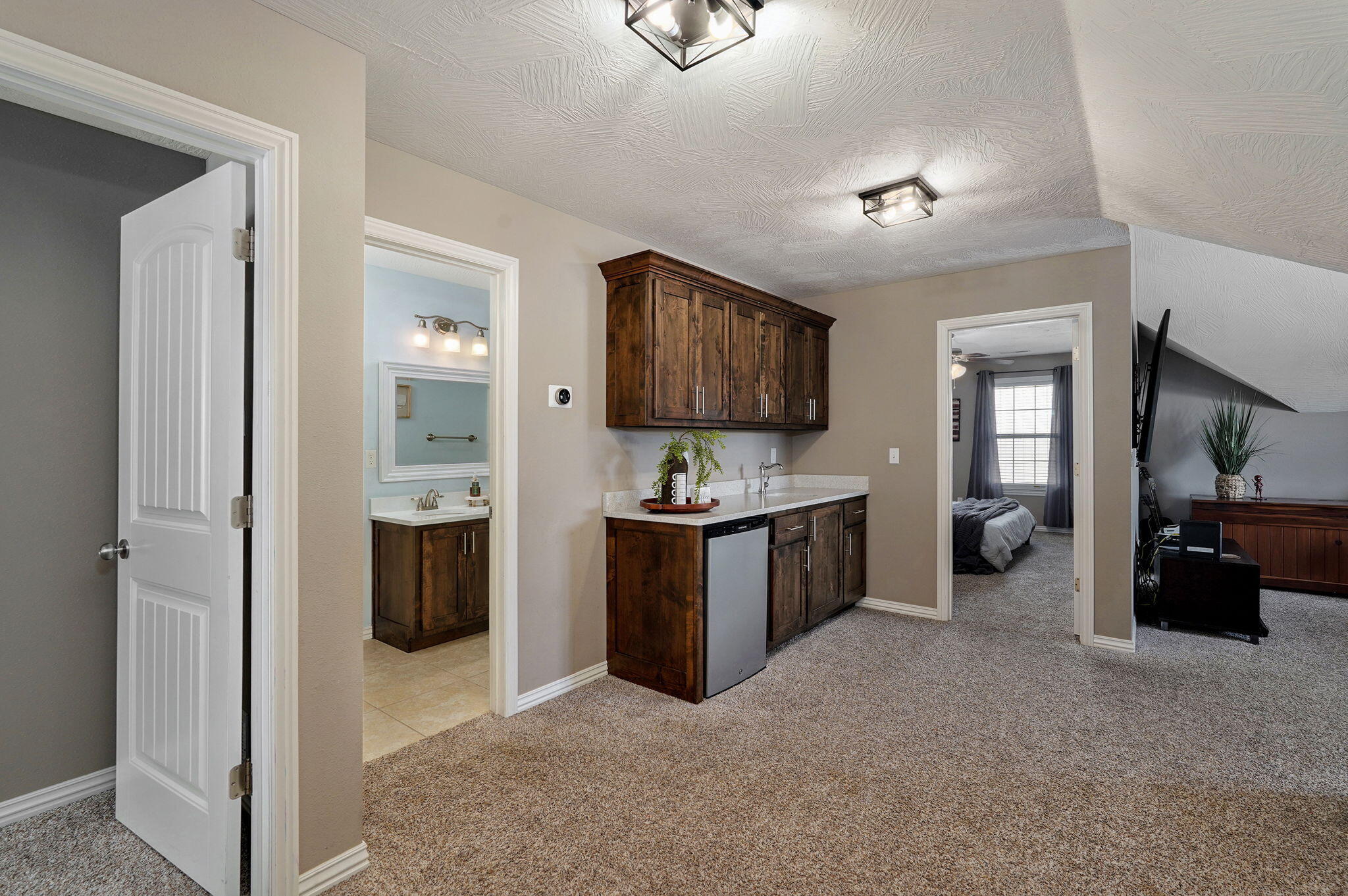 813 East Romeo Court Property Photo 25