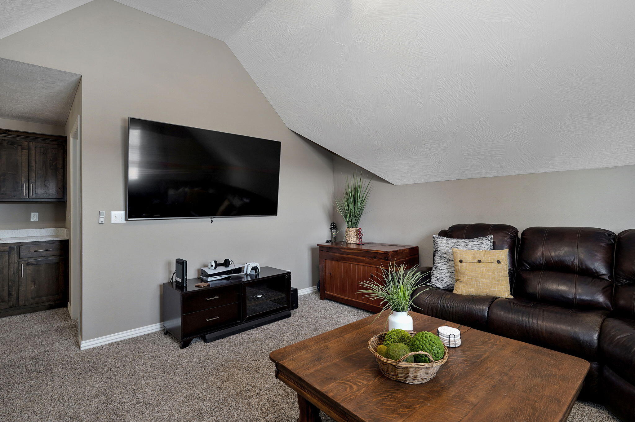 813 East Romeo Court Property Photo 32