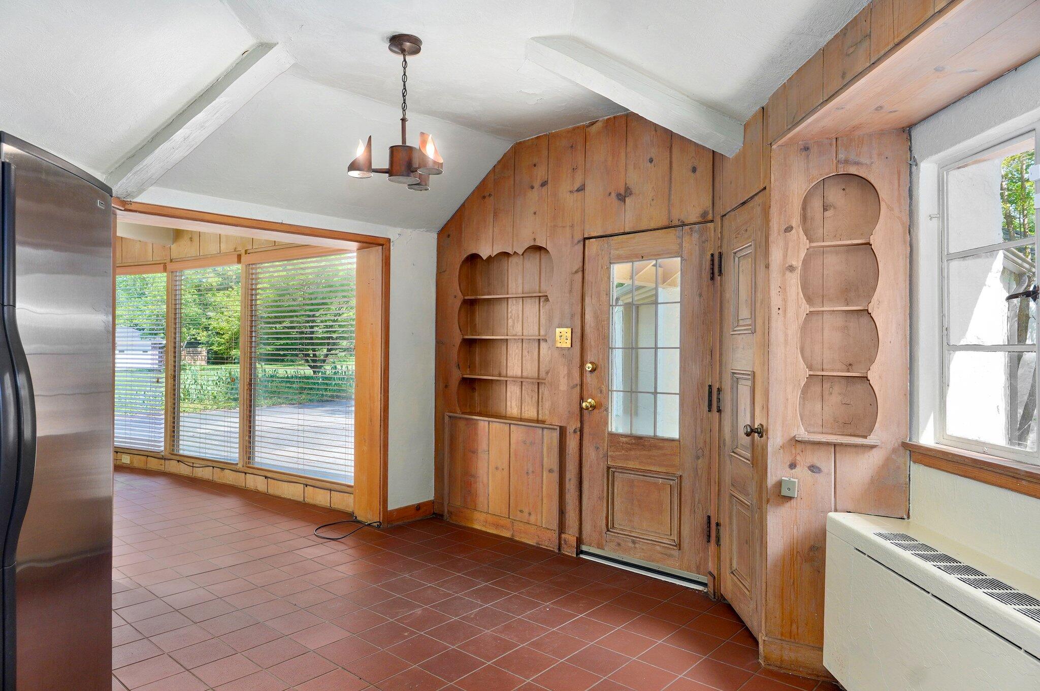 2240 East Fritts Lane Property Photo 9