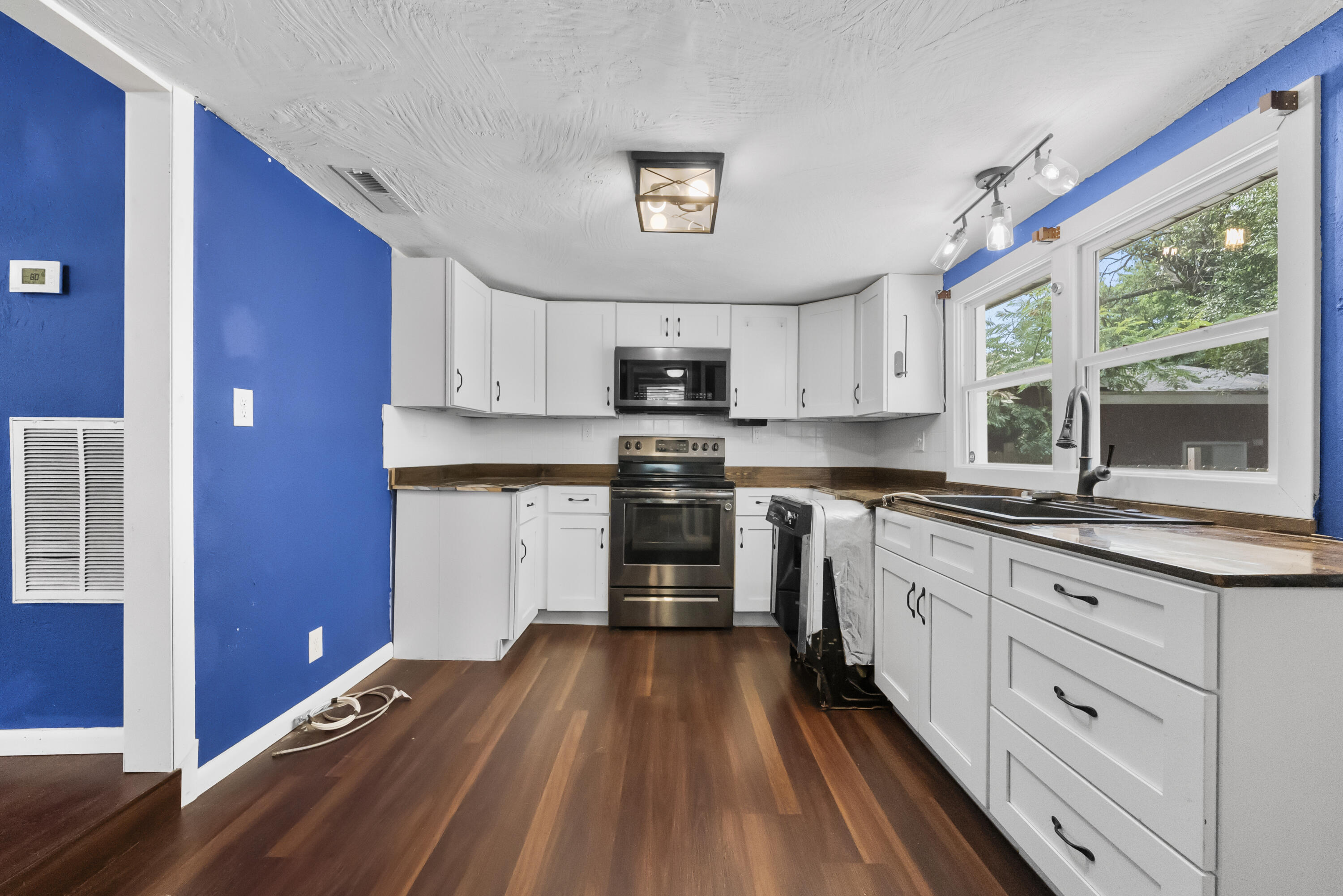 407 East Turner Street Property Photo 29