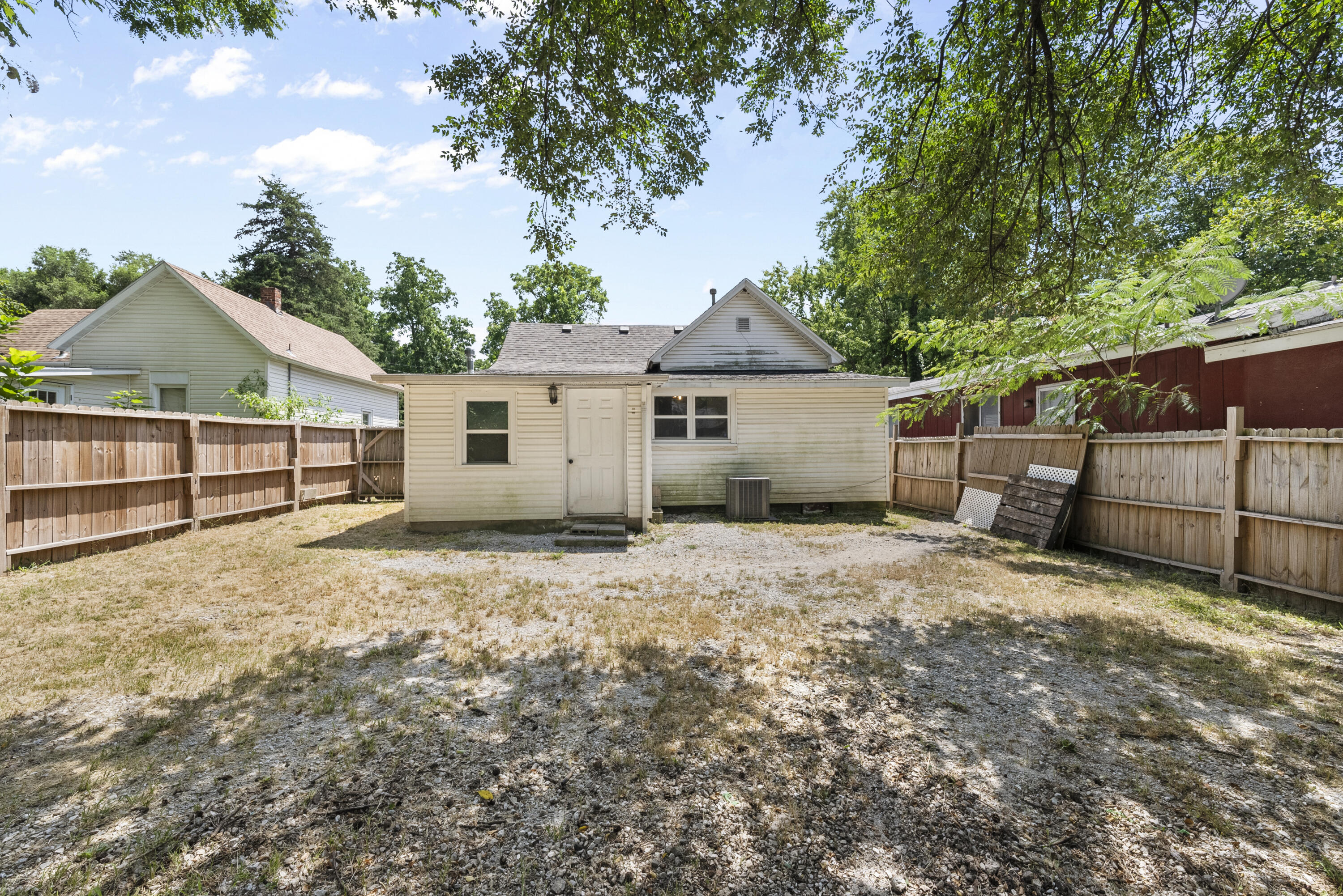 407 East Turner Street Property Photo 36