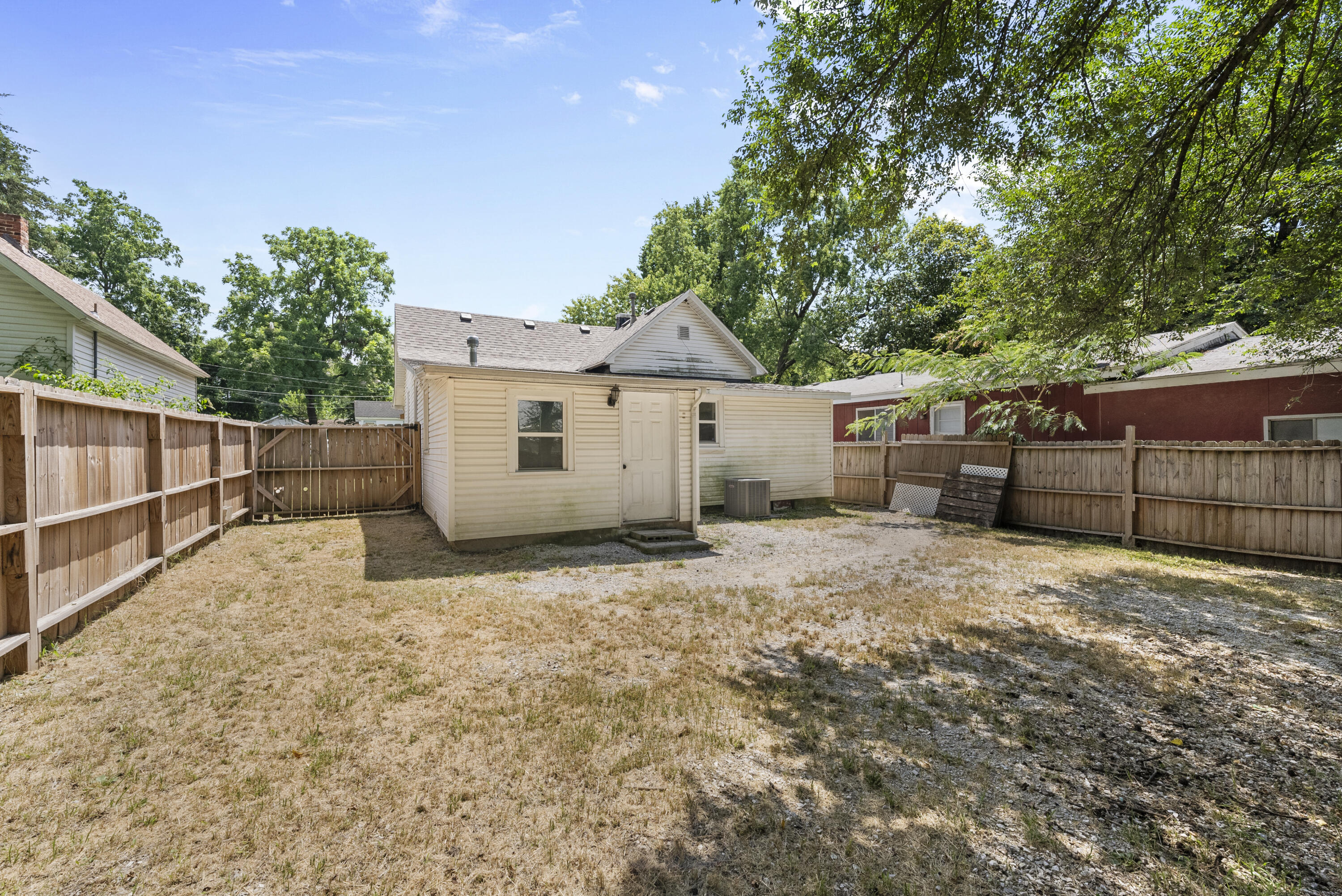 407 East Turner Street Property Photo 37
