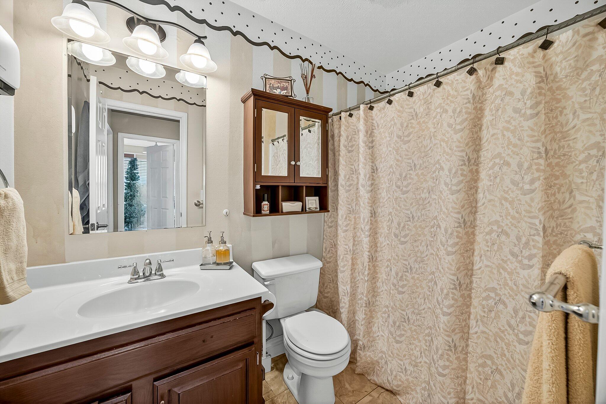 5342 South Tanager Avenue Property Photo 15