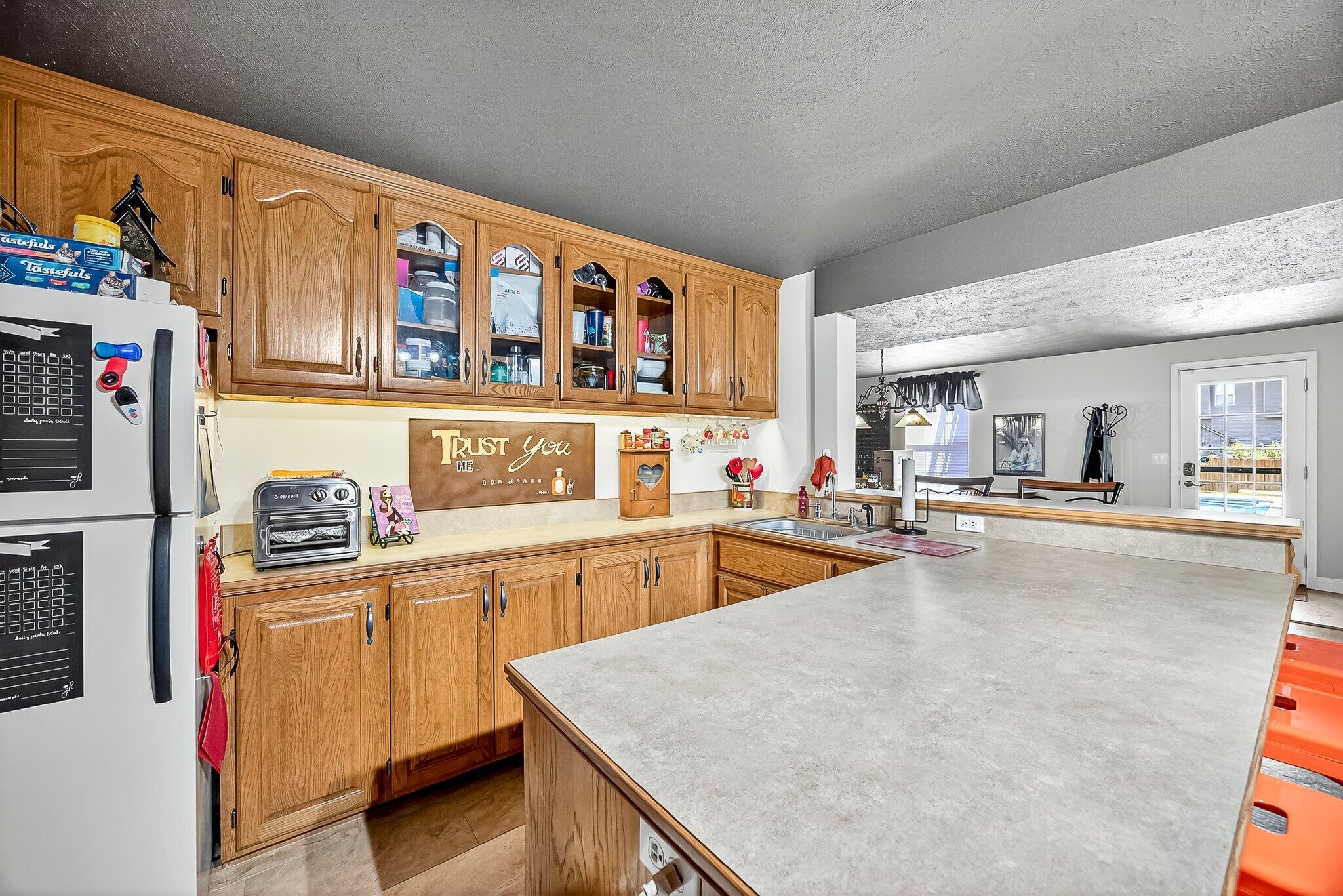 5342 South Tanager Avenue Property Photo 31