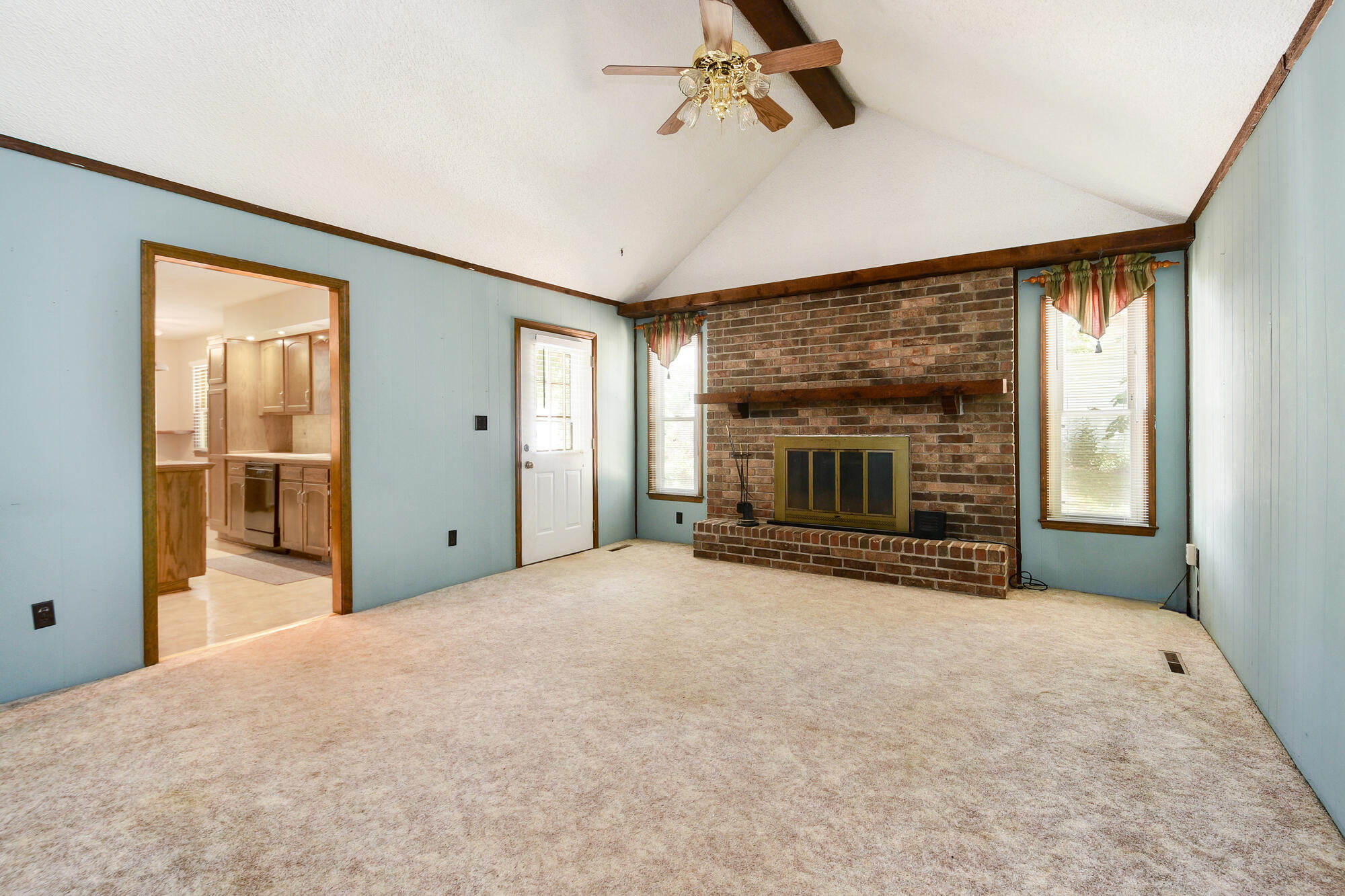 813 East Mentor Street Property Photo 7