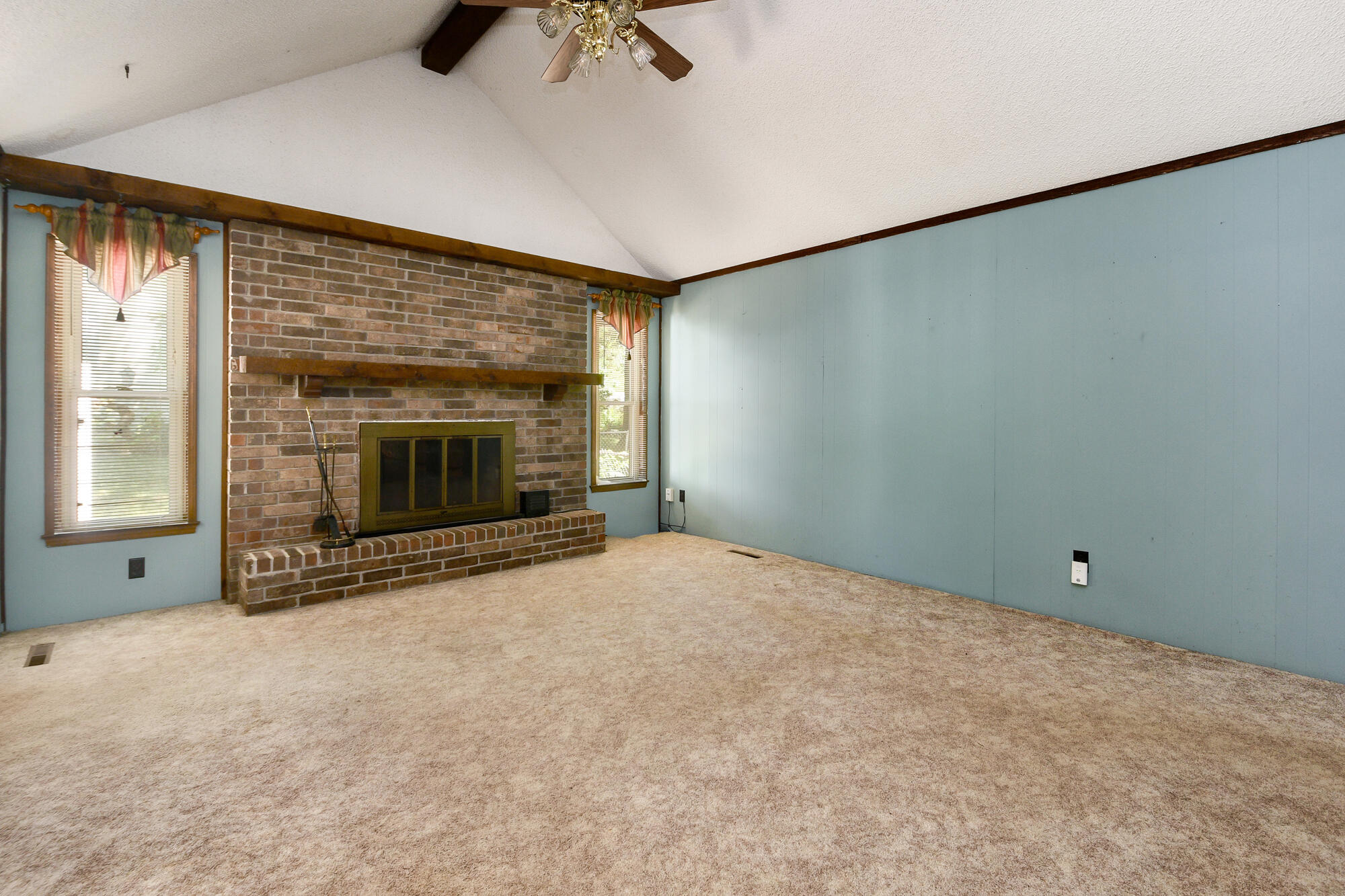 813 East Mentor Street Property Photo 9