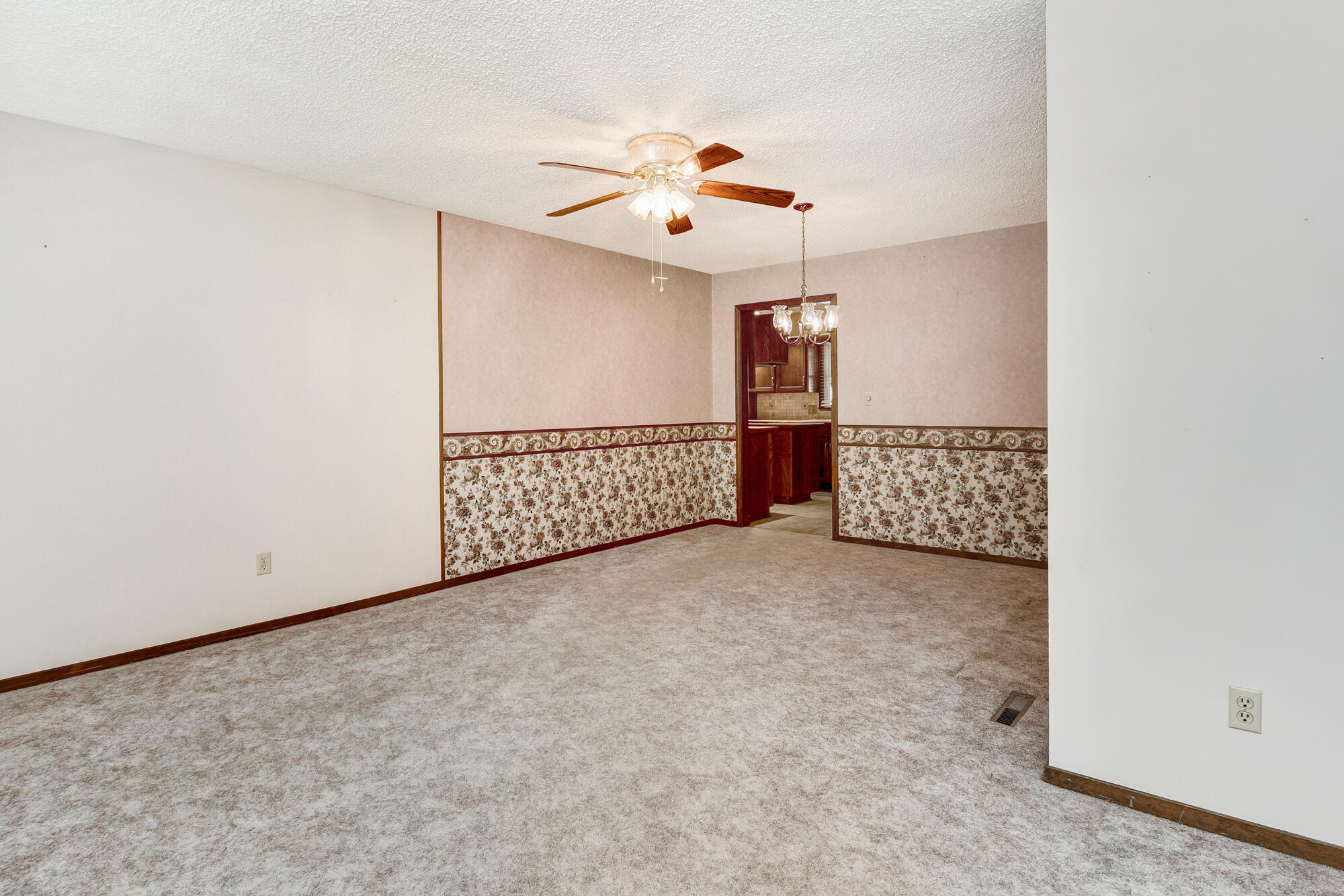 813 East Mentor Street Property Photo 13