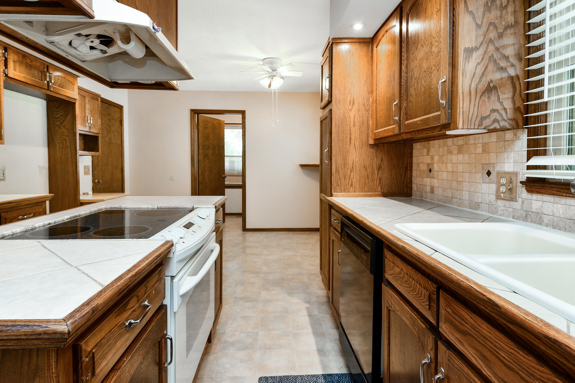 813 East Mentor Street Property Photo 22