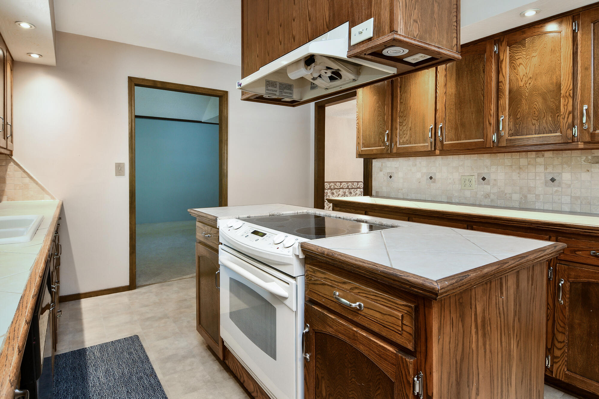 813 East Mentor Street Property Photo 23