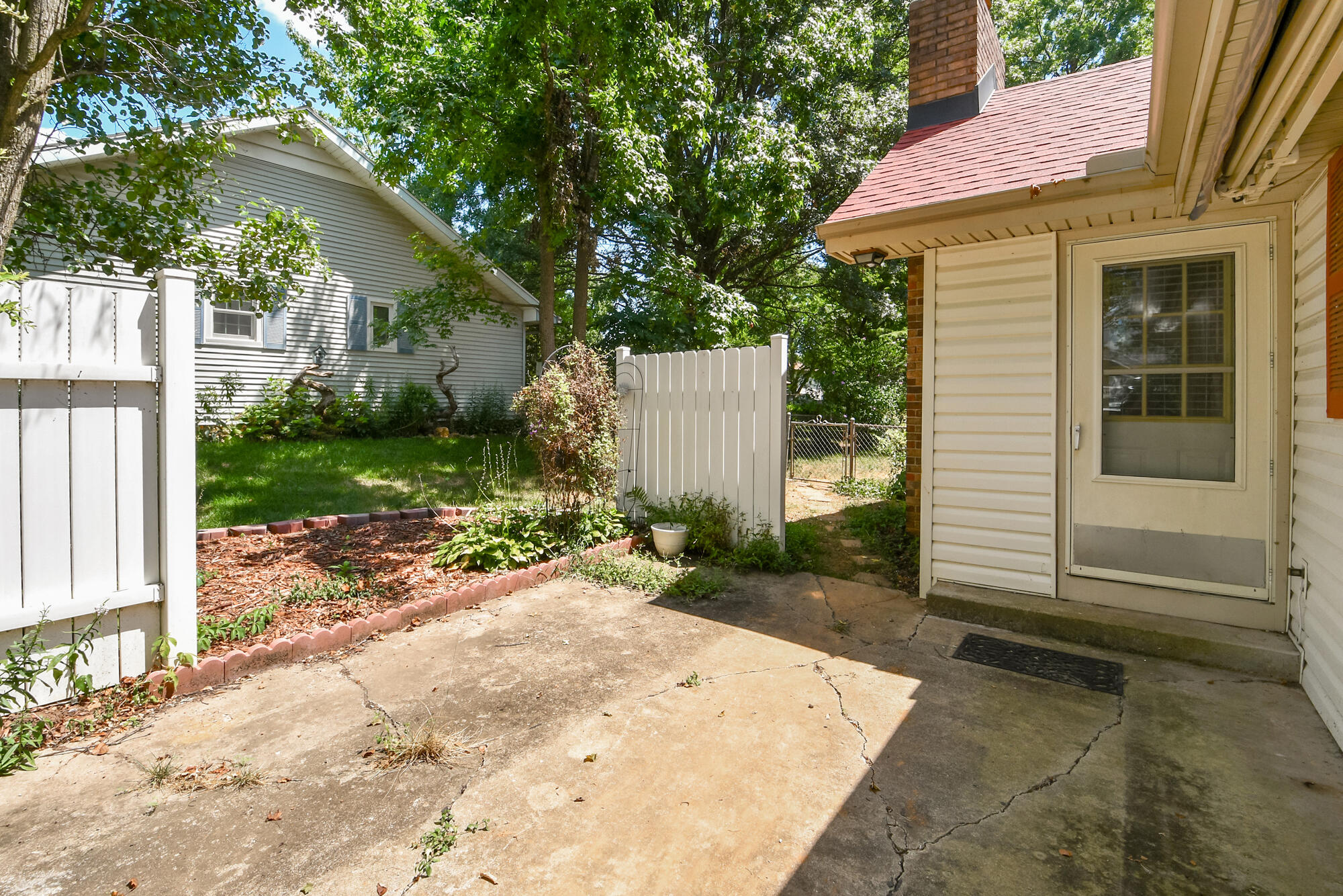 813 East Mentor Street Property Photo 38