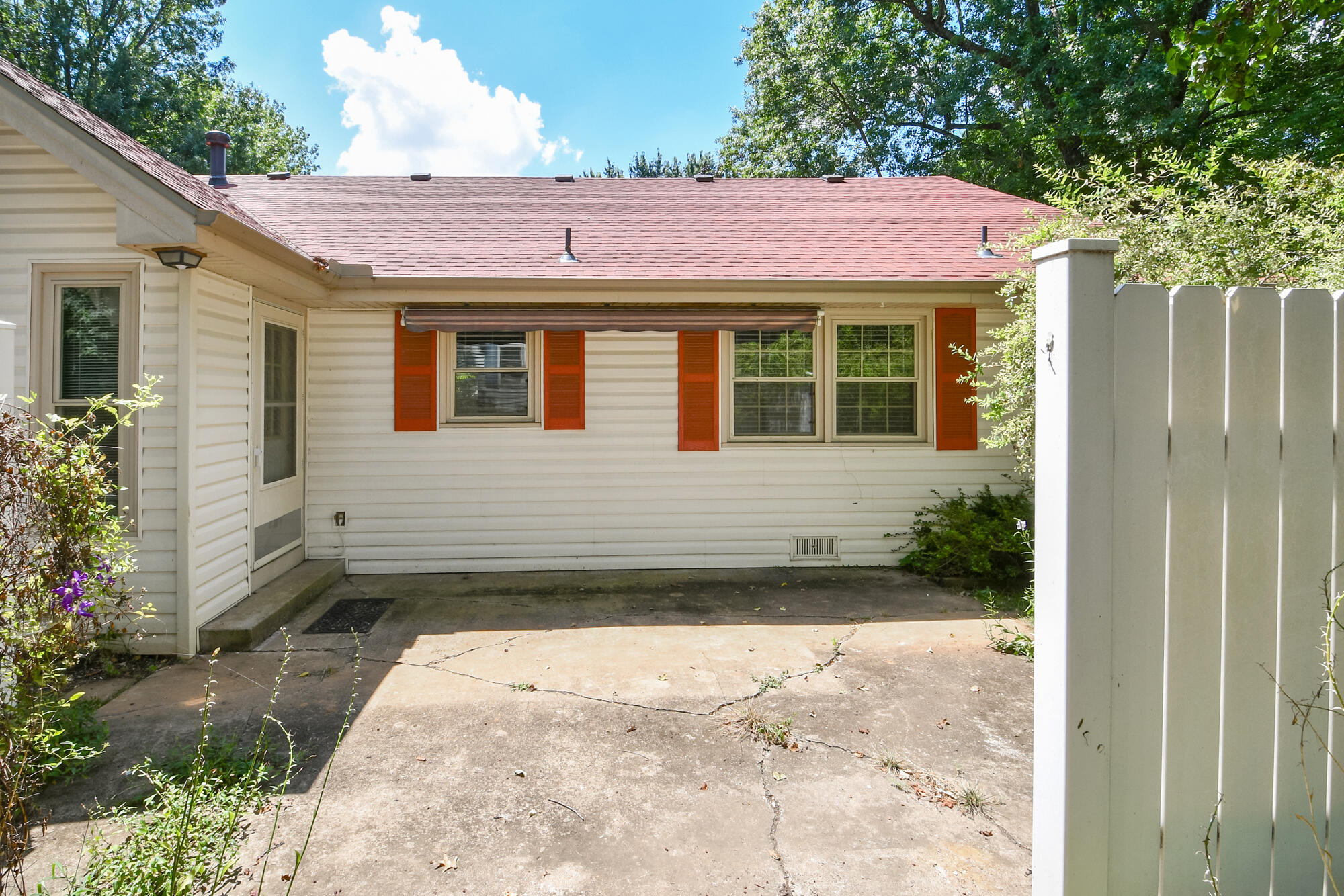 813 East Mentor Street Property Photo 40