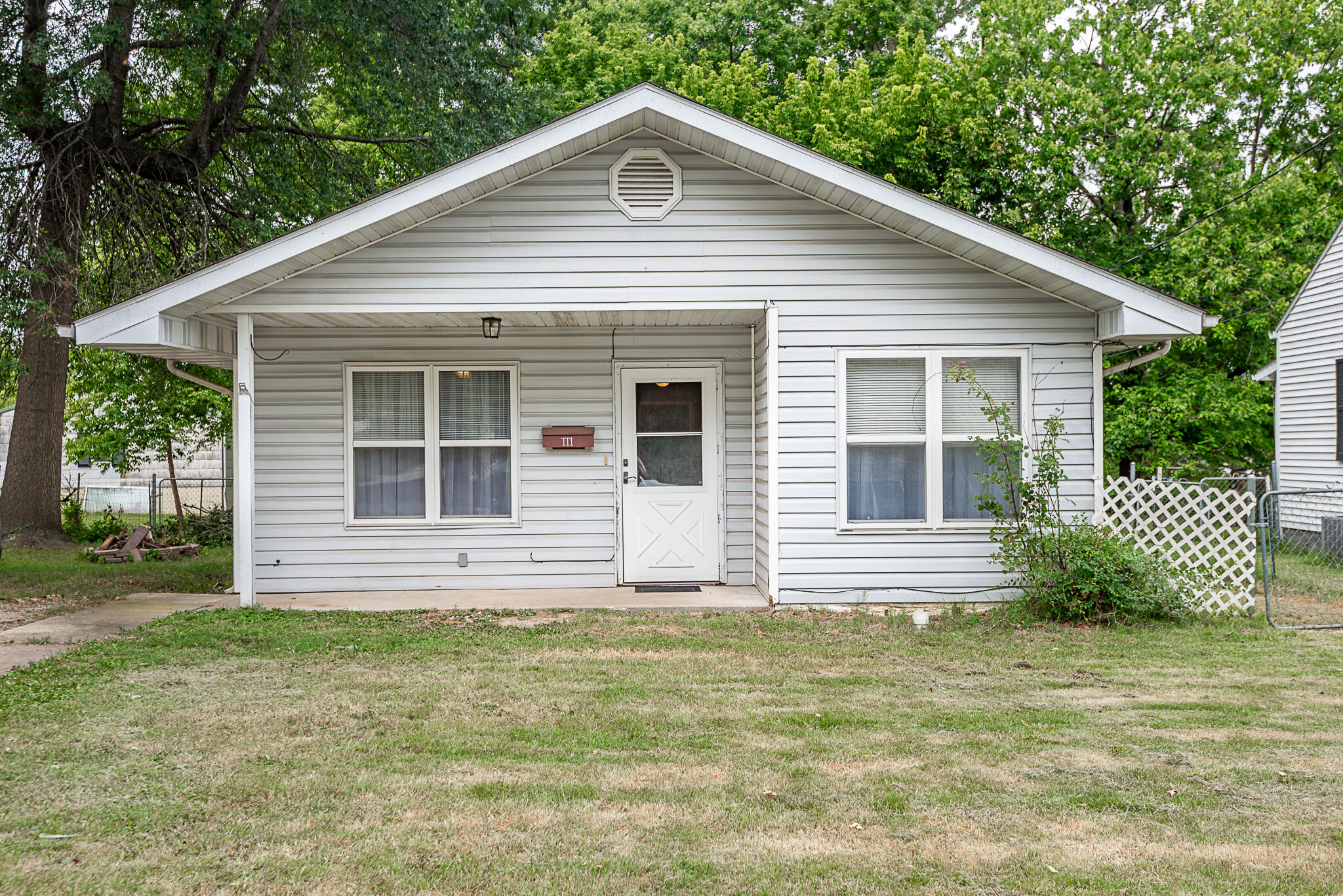 111 South Landrum Street Property Photo 3