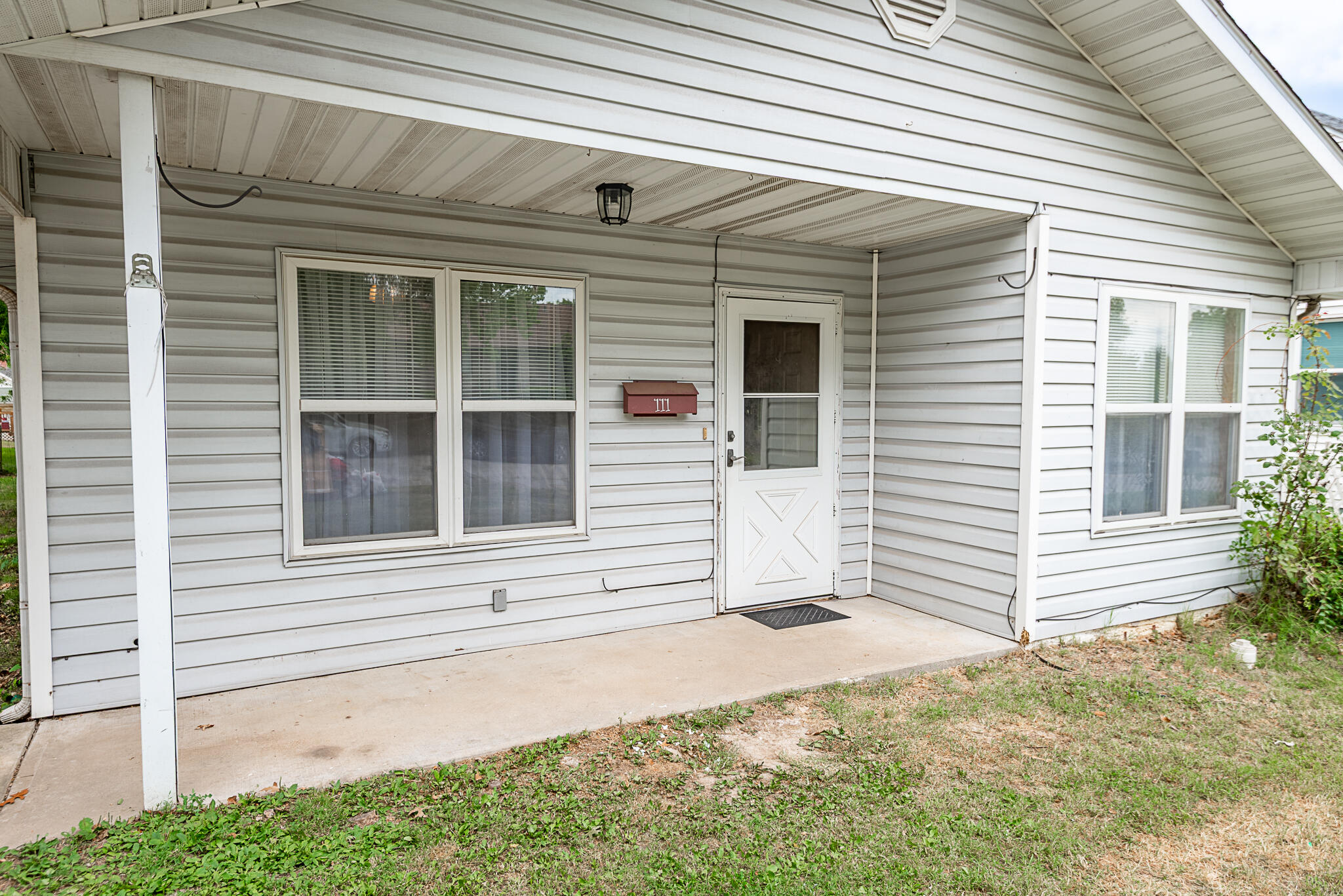 111 South Landrum Street Property Photo 5