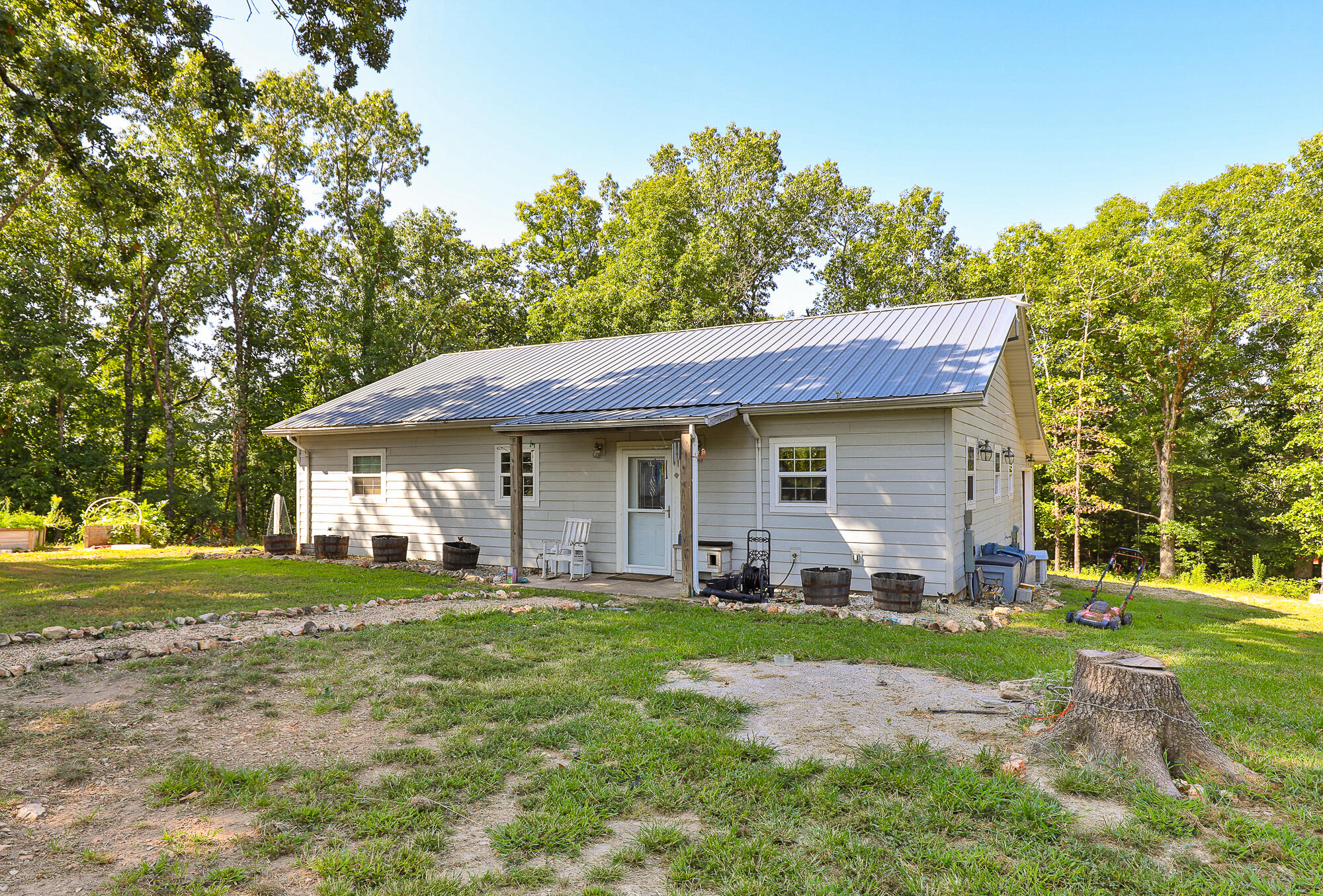 332 Rivermeade Property Photo 2