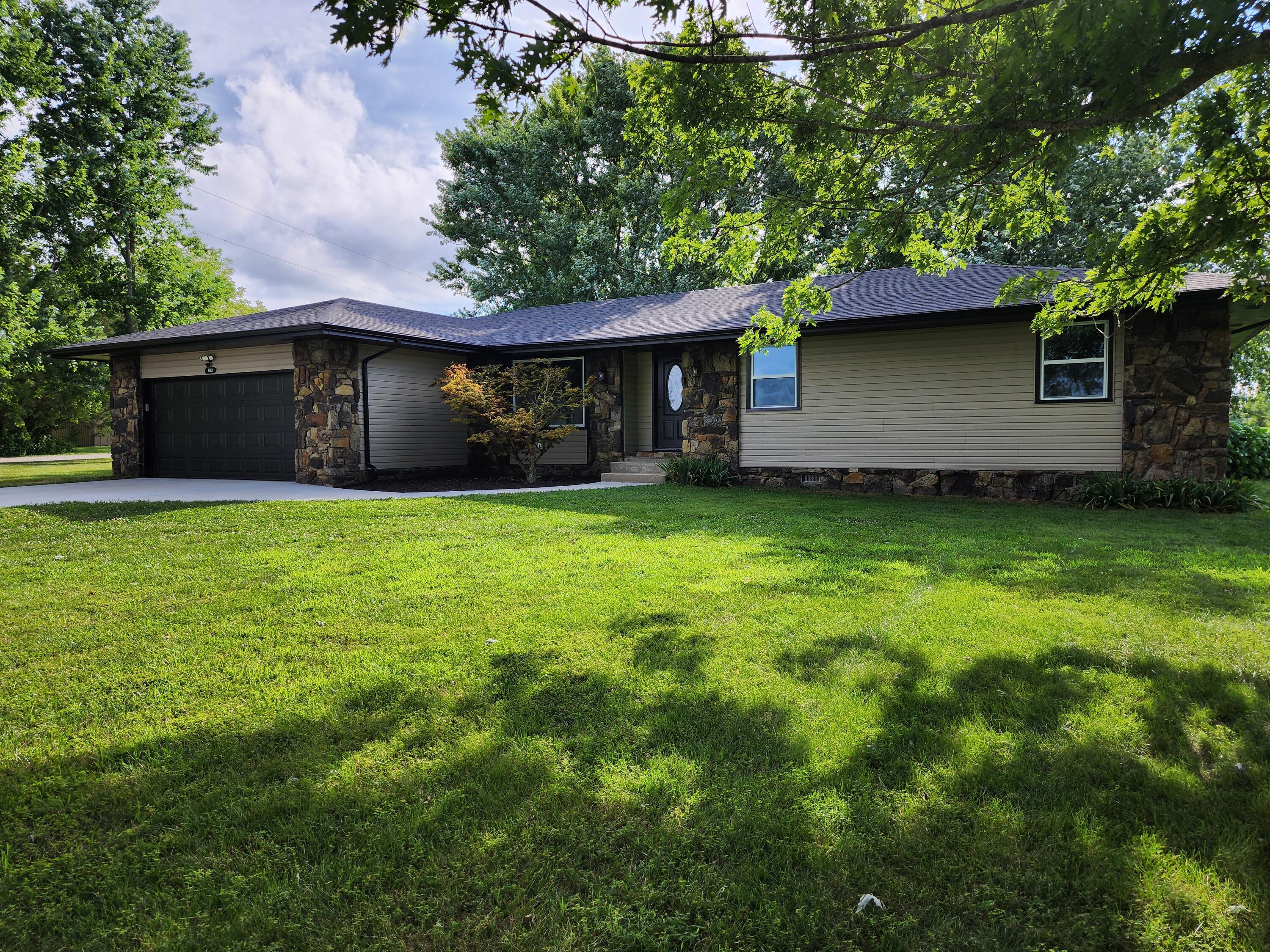933 Porter Crossing Road Property Photo 5