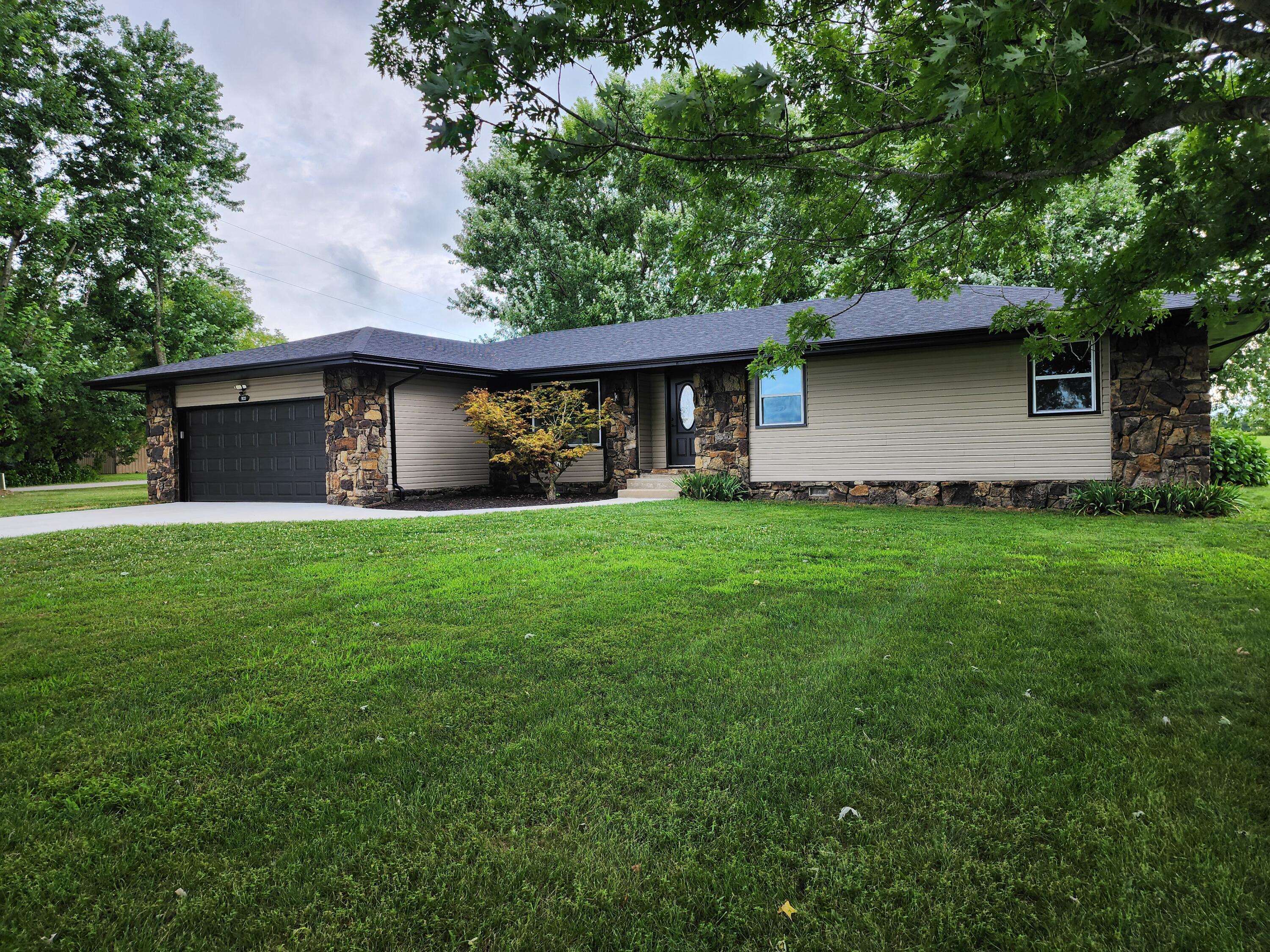 933 Porter Crossing Road Property Photo 6