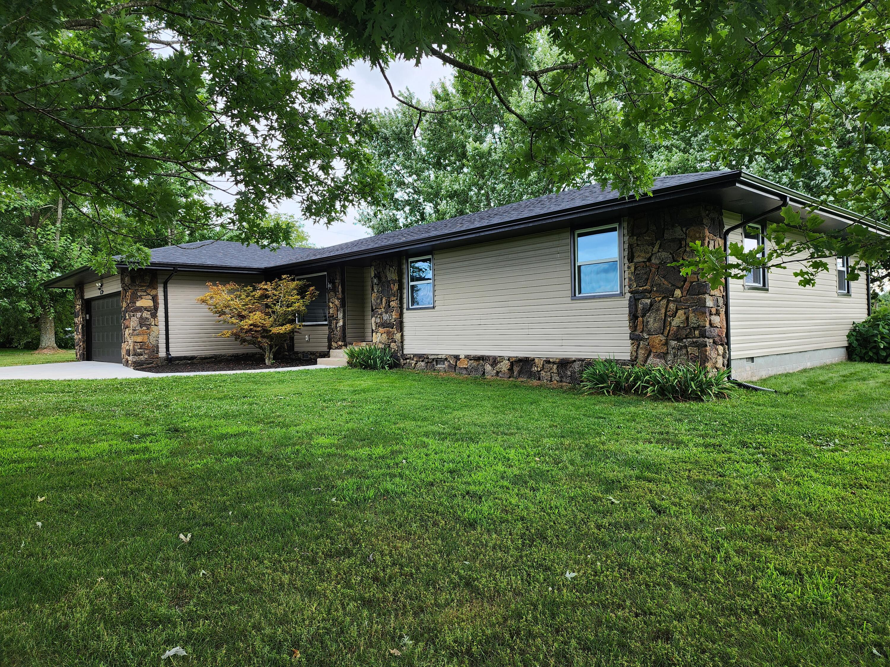 933 Porter Crossing Road Property Photo 7