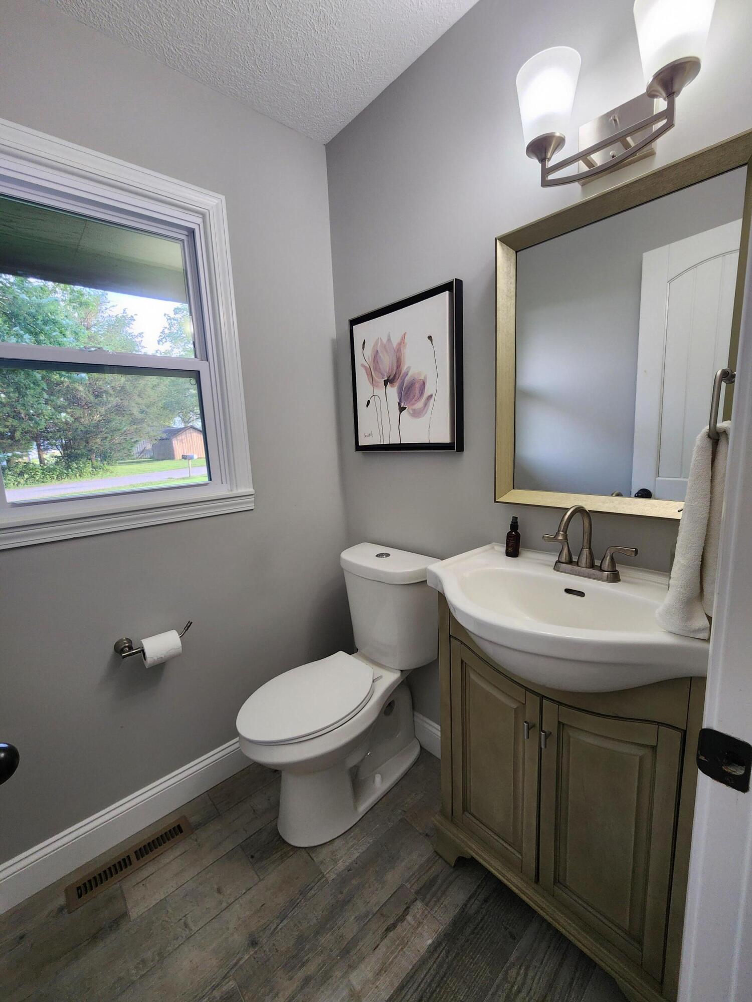 933 Porter Crossing Road Property Photo 24