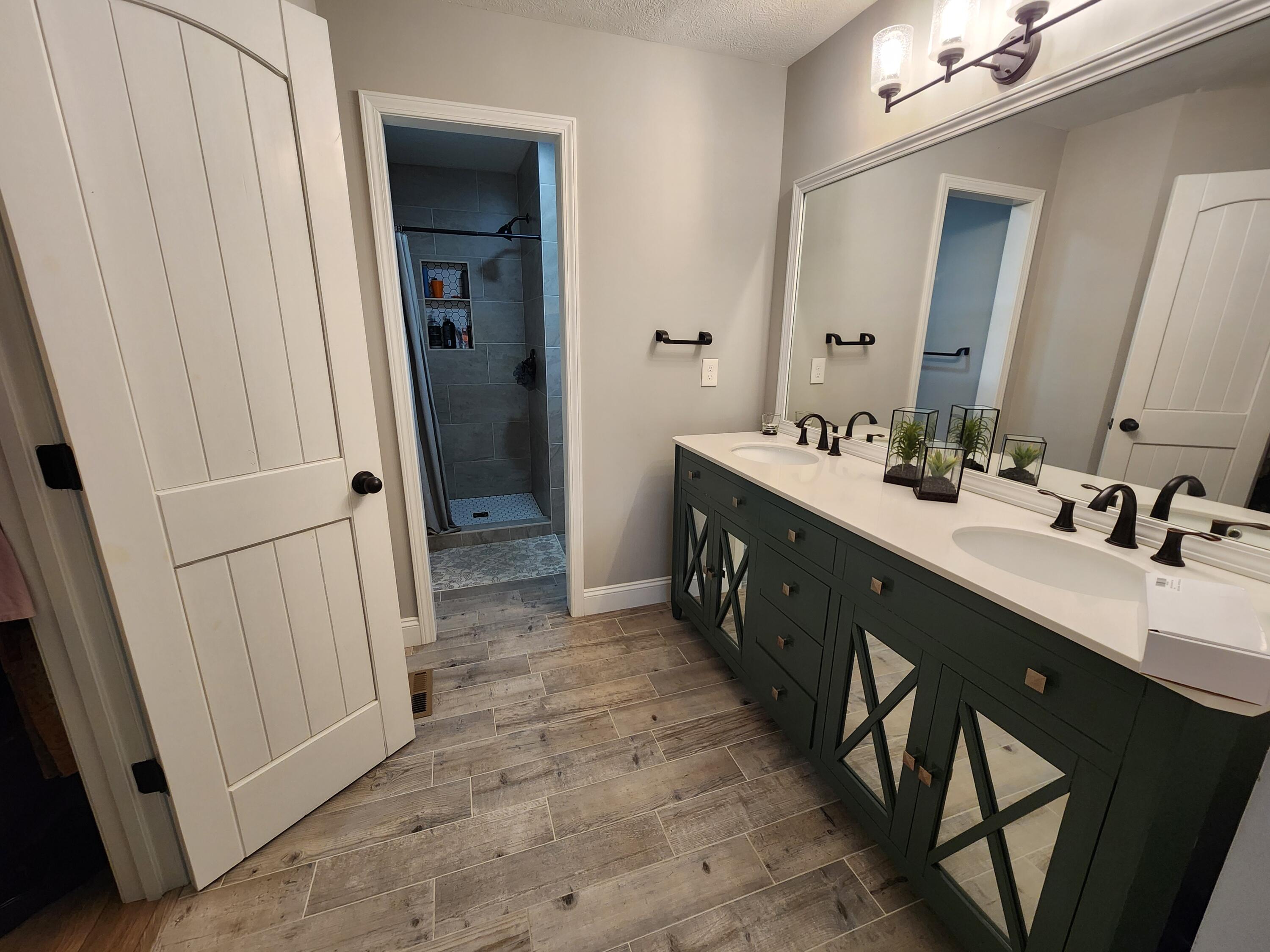 933 Porter Crossing Road Property Photo 38