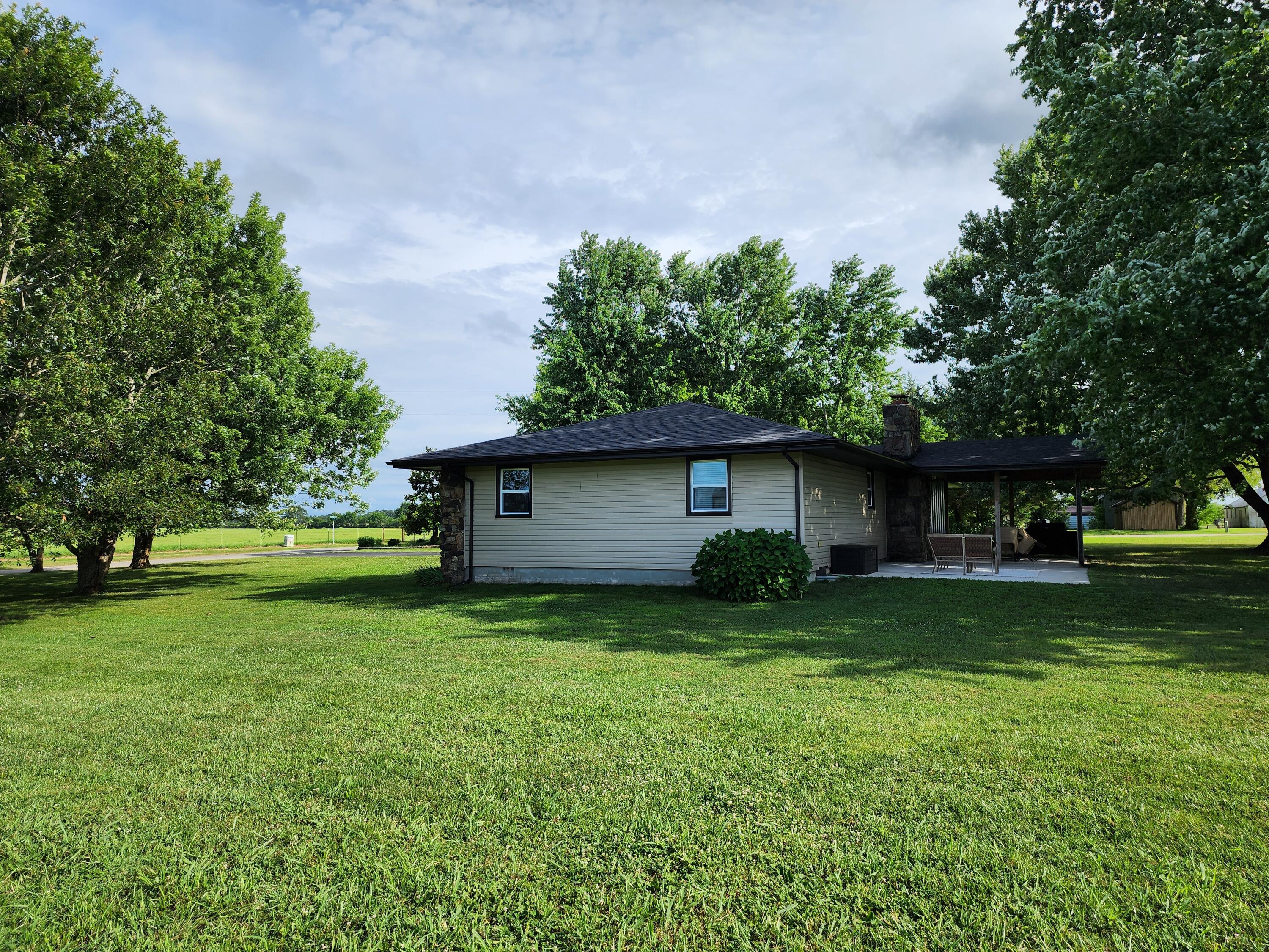 933 Porter Crossing Road Property Photo 40