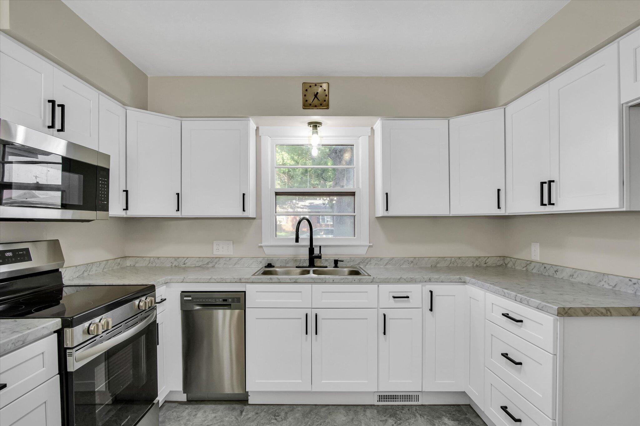 1846 South Nettleton Avenue Property Photo 8