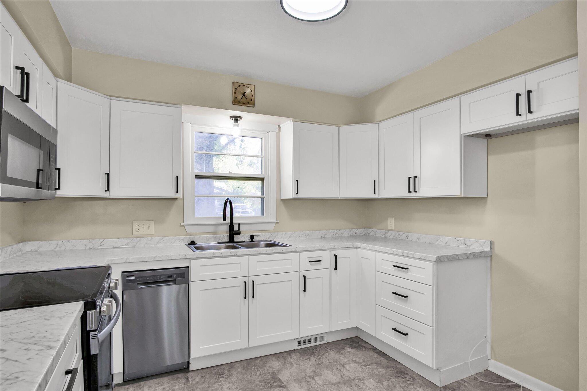 1846 South Nettleton Avenue Property Photo 10
