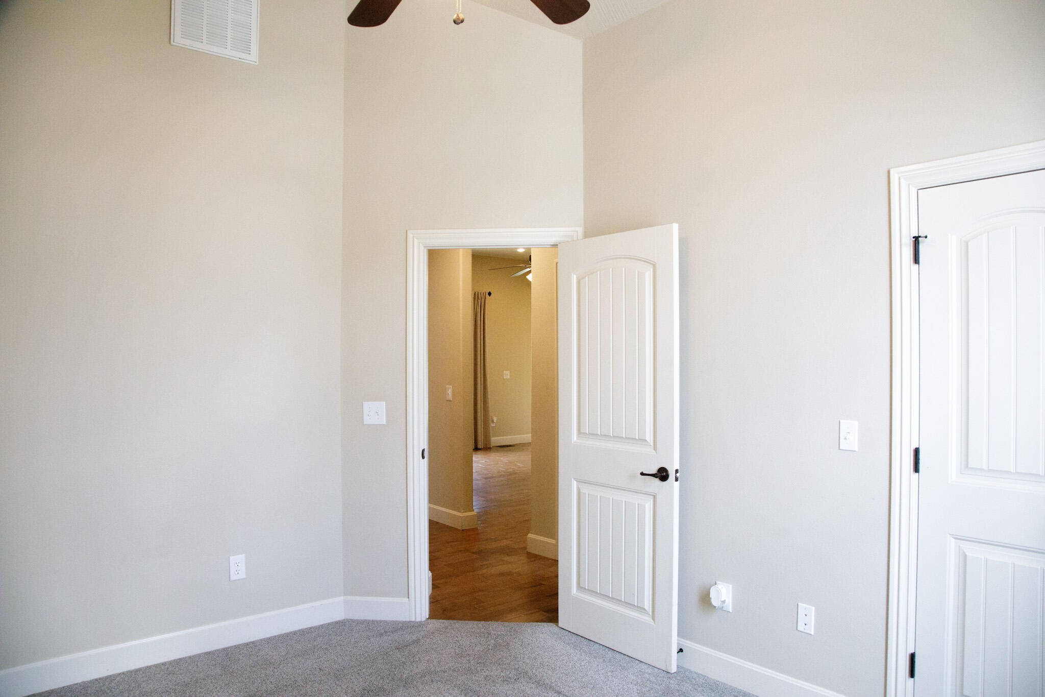 5475 South Farm Road 141 Property Photo 17
