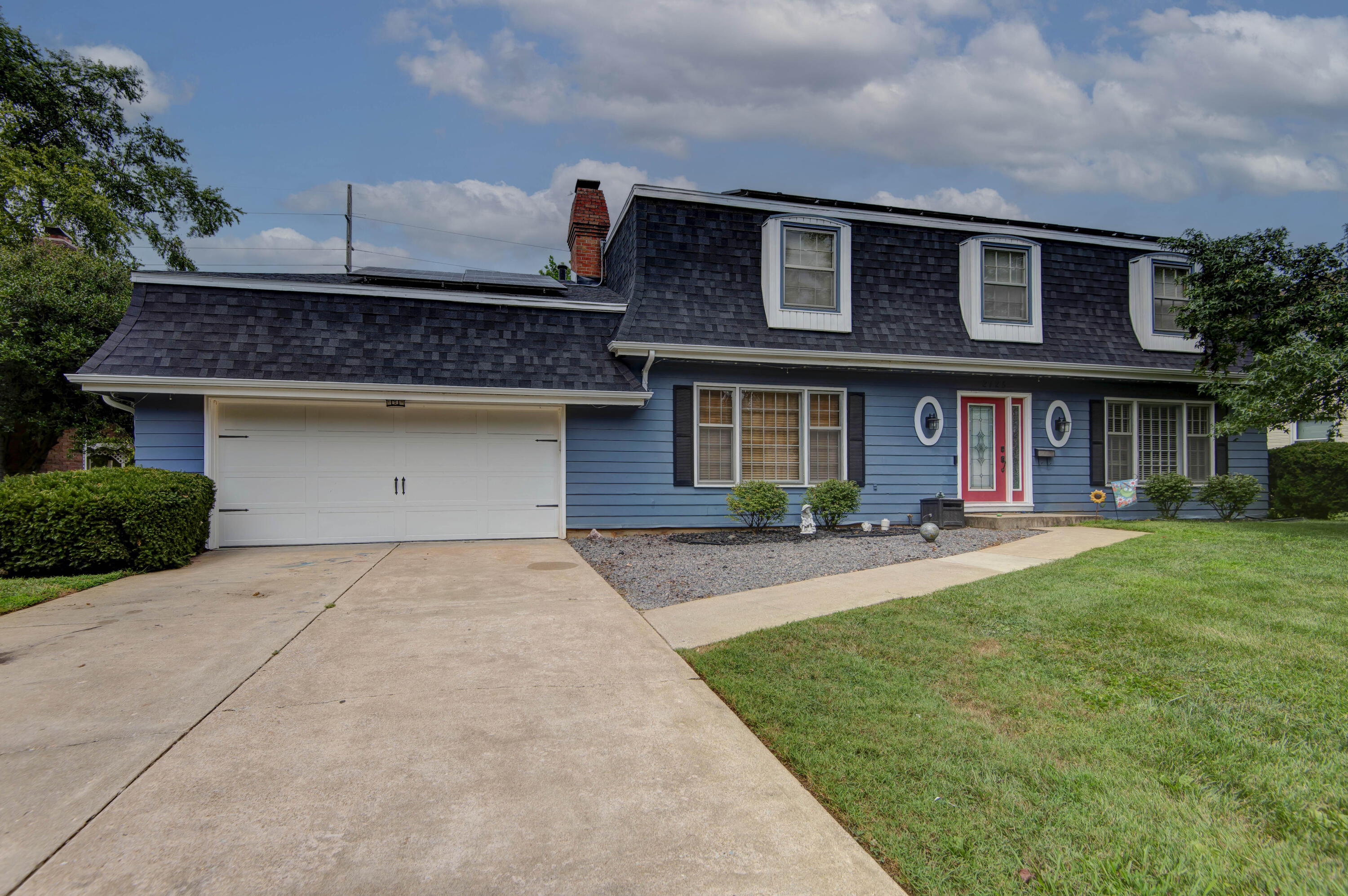 2125 East Meadow Property Photo 2