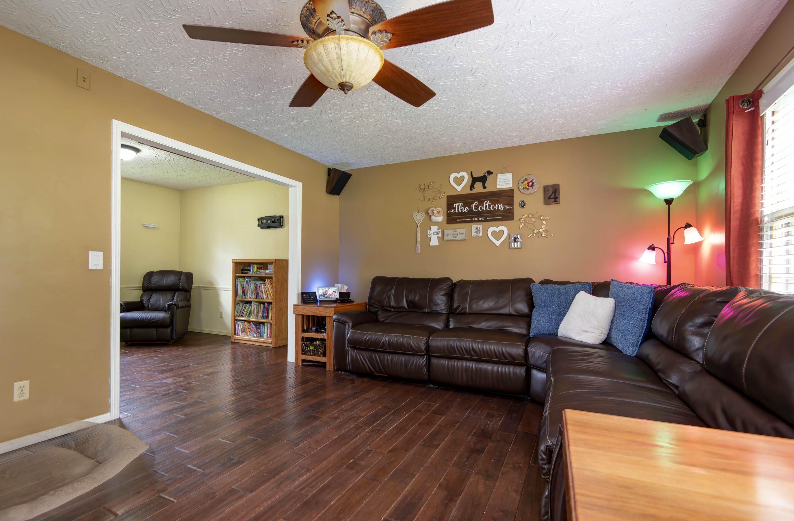 2125 East Meadow Property Photo 4