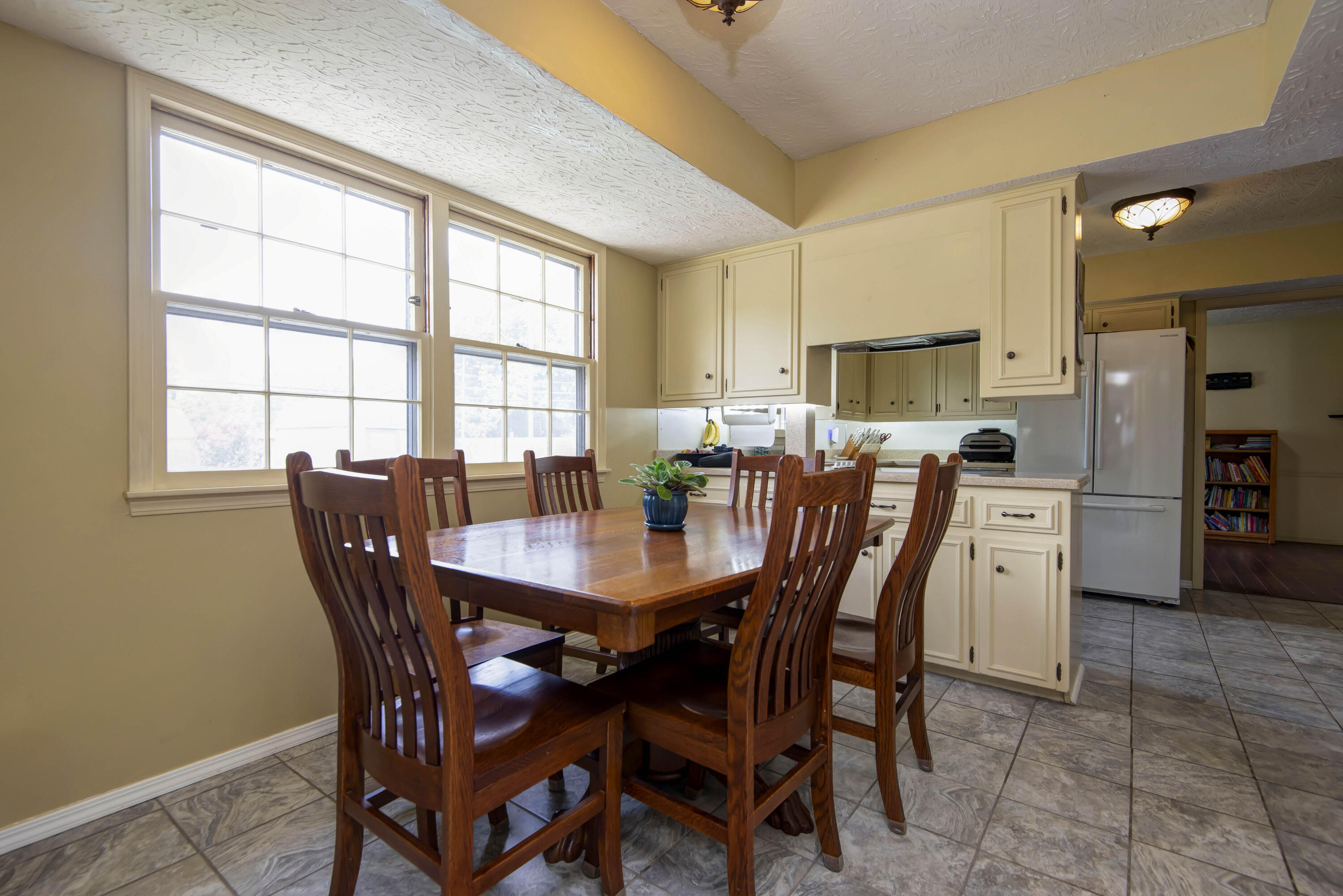2125 East Meadow Property Photo 11