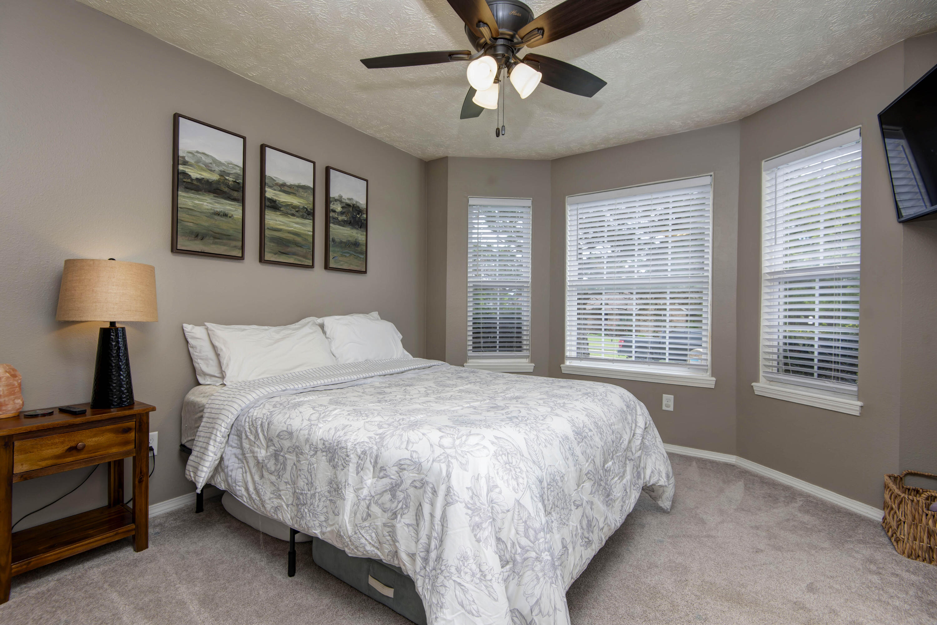 3984 West Edgewood Street Property Photo 4