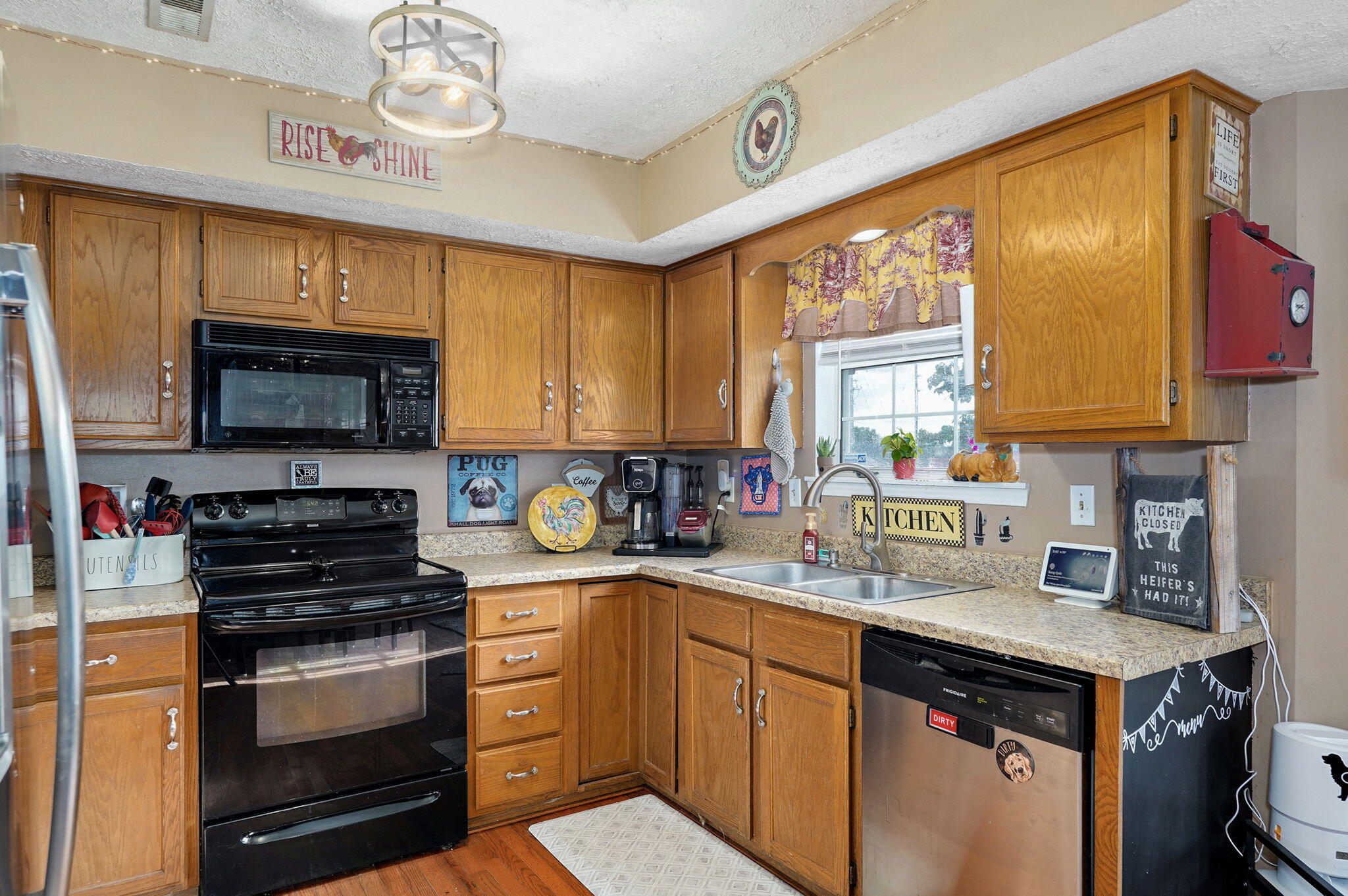 5361 South Aaron Avenue Property Photo 7