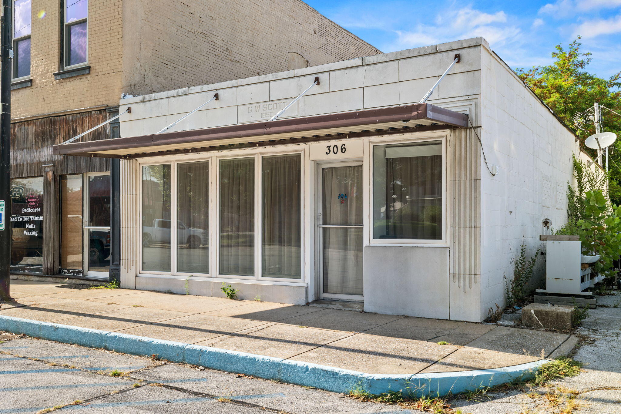 306 College Street Property Photo 1